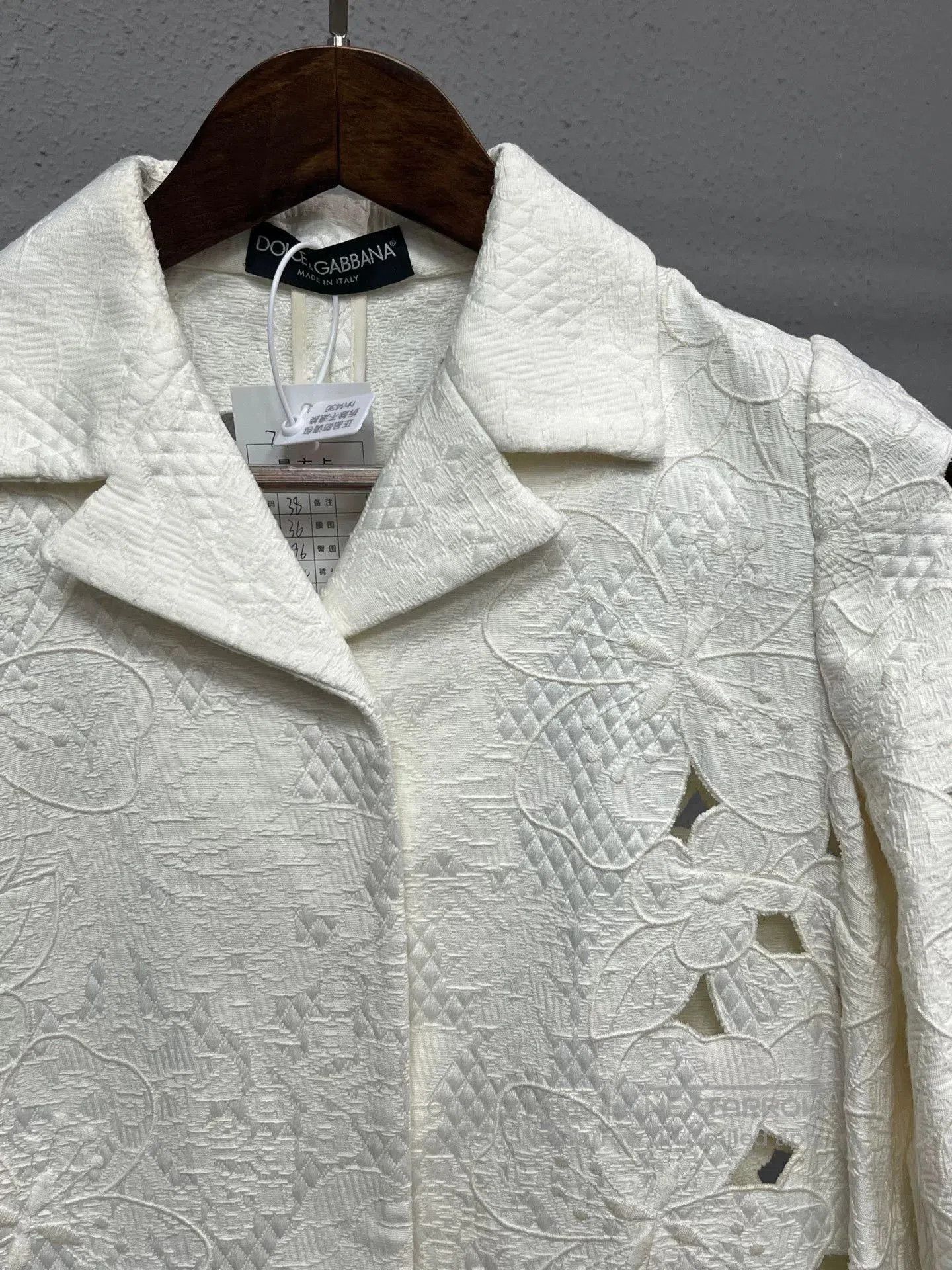 Dolce & Gabbana lace embroidered coat by D&G. Size M / US 6-8 / IT 42-44 - 3 Thumbnail