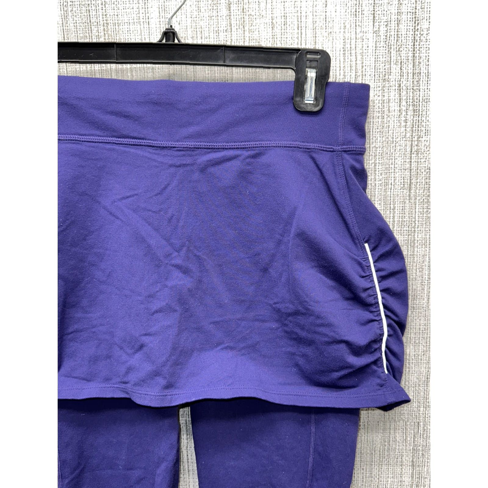 Athleta VINTAGE Athleta Women's Cropped Leggings Activewear Yoga Nylon Blend Purple Size M Women Size 32" / US 10 / IT 46 - 2 Thumbnail