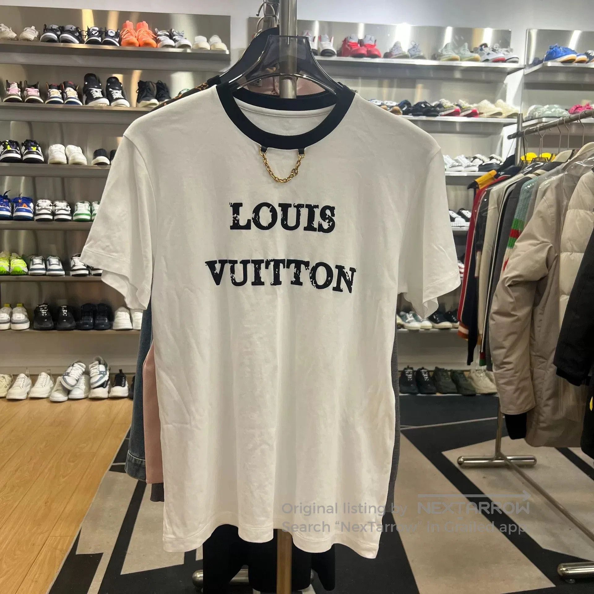 Louis Vuitton LV White Chest Chain Short. Size US L / EU 52-54 / 3 - 1 Thumbnail