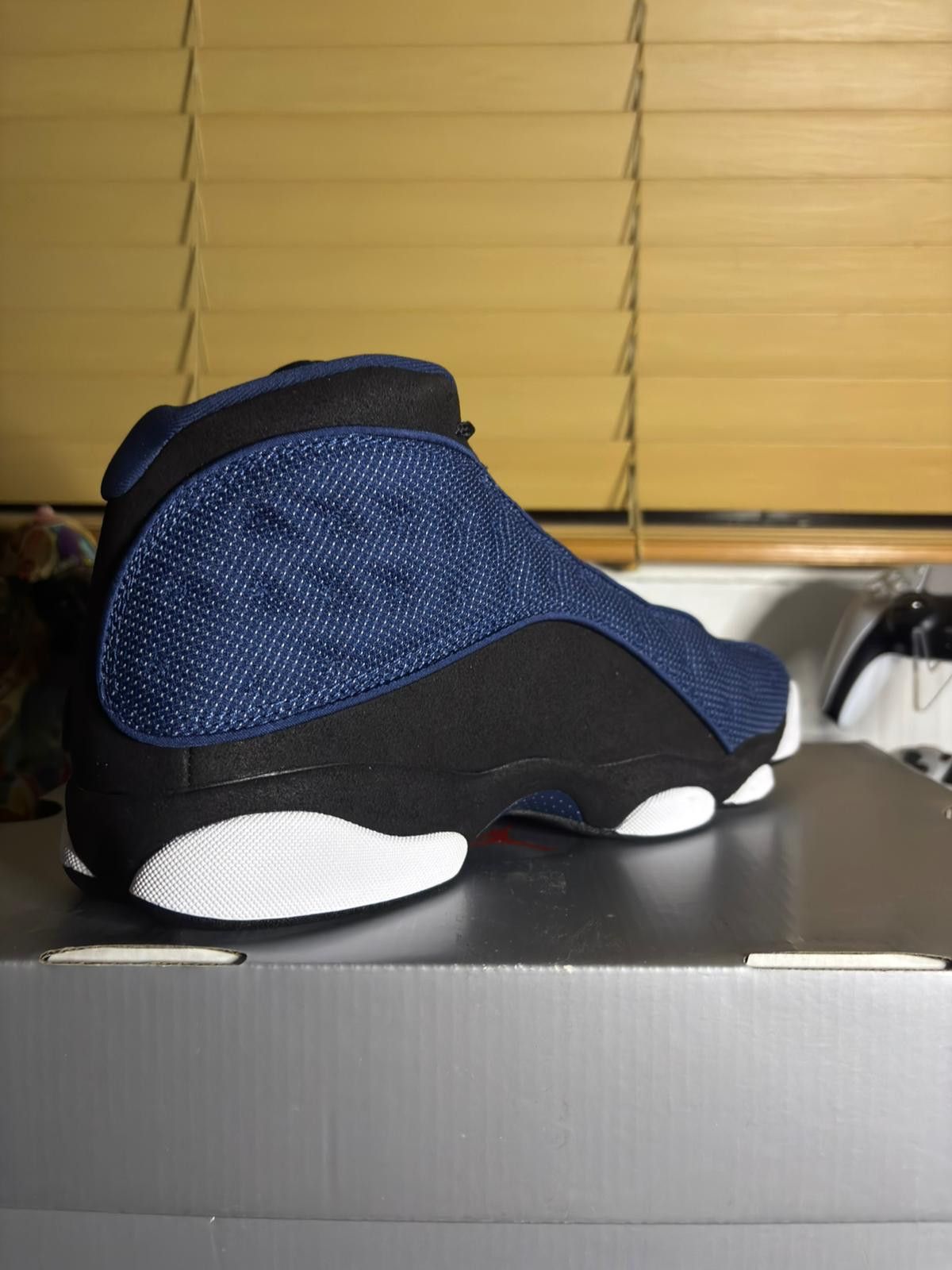 Jordan Brand Nike Air Jordan 13 Retro Black "University Blue" Size US 11 / EU 44 - 3 Thumbnail