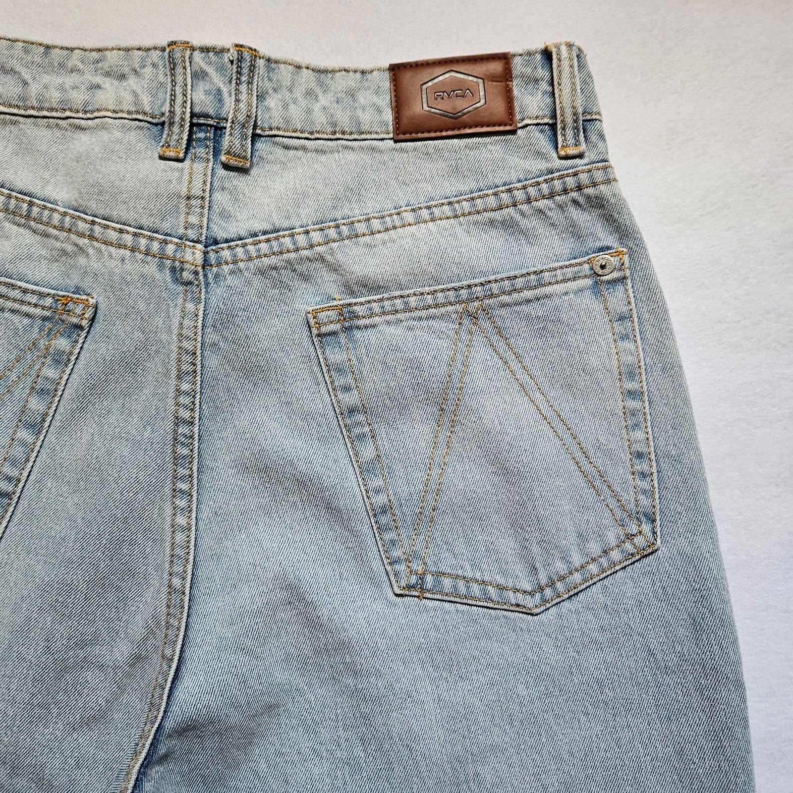 RVCA RVCA Coco Denim Jeans Light Wash Relaxed Fit Ripped Jeans 28 Size 28" / US 6 / IT 42 - 19 Thumbnail
