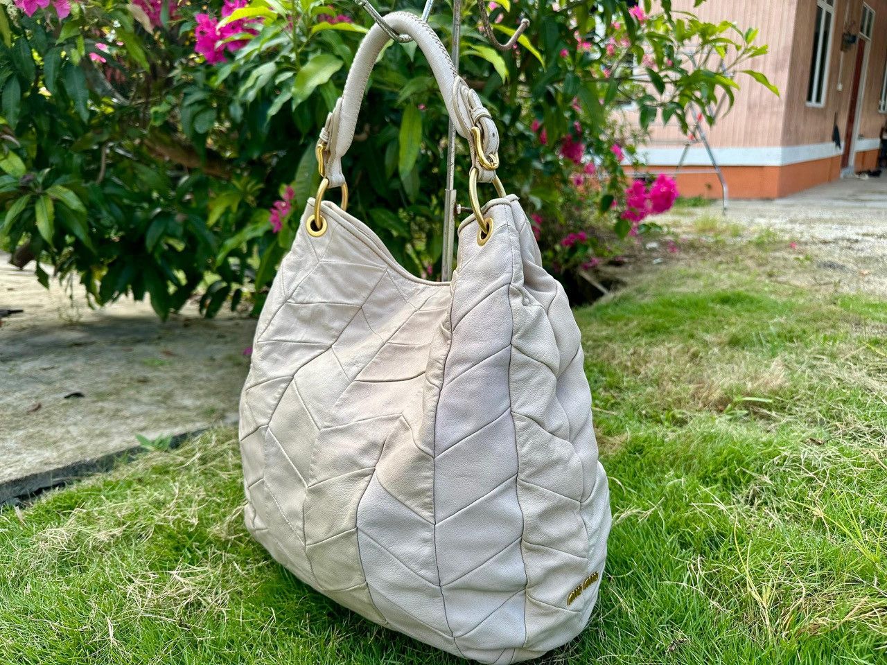 Miu Miu Authentic Miu Miu Quilted Chevron Leather Hobo Bag Size ONE SIZE - 3 Thumbnail