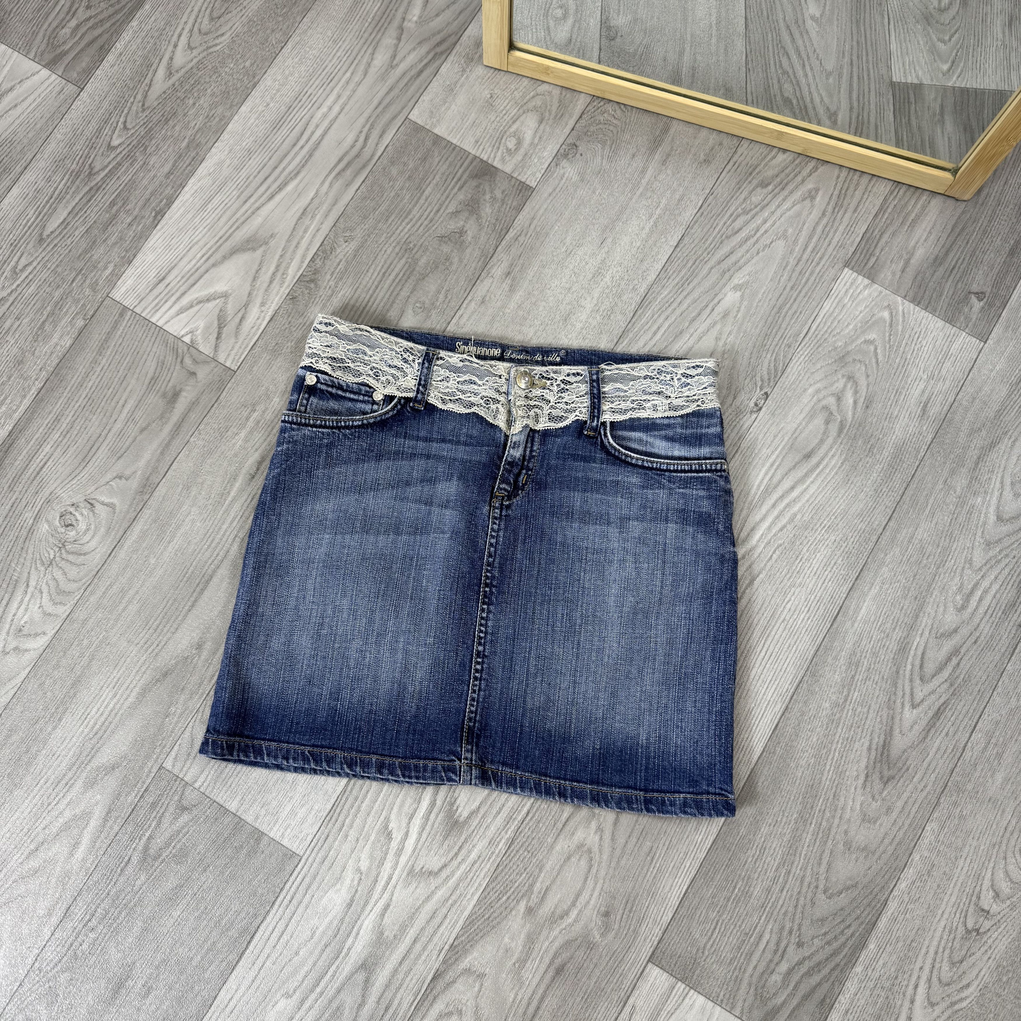 Vintage Vintage Y2K Avantgarde Blue Denim Lace Mini Skirt Low Rise Size 26" / US 2 / IT 38 - 1 Thumbnail