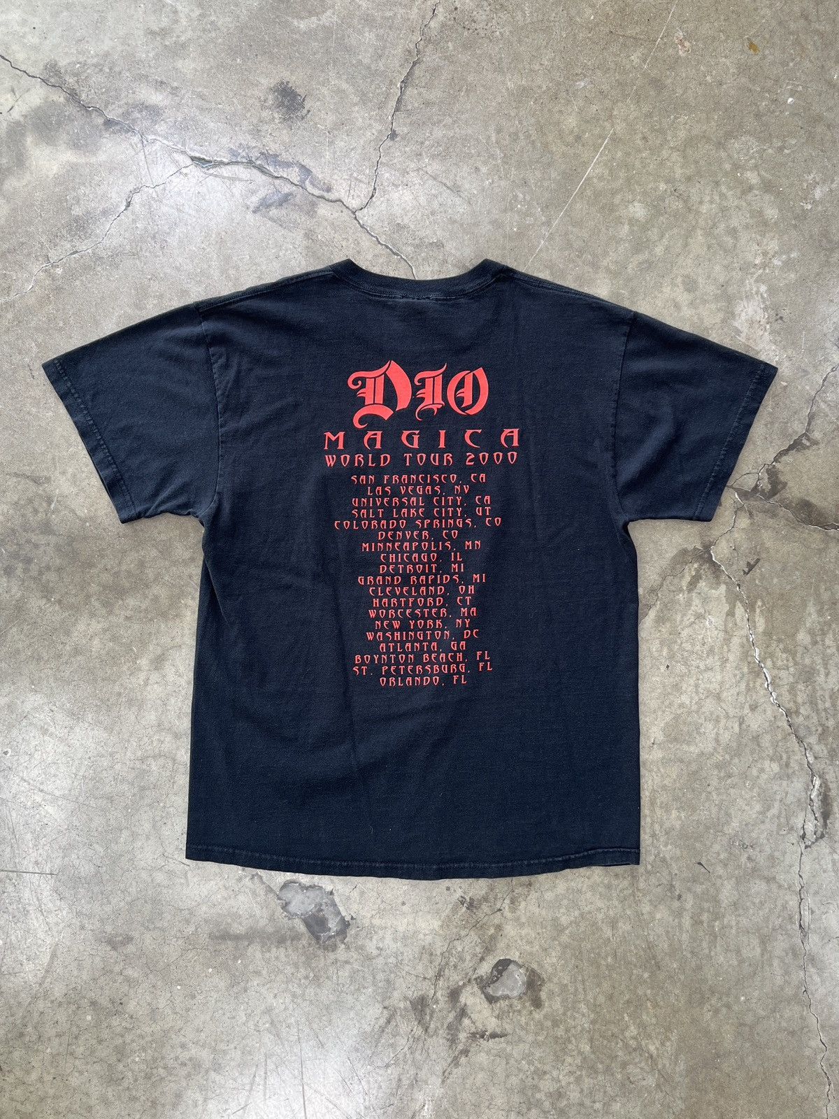 Band Tees × Vintage Vintage 2000 Dio Magica World Tour Tee Large Size US L / EU 52-54 / 3 - 5 Thumbnail