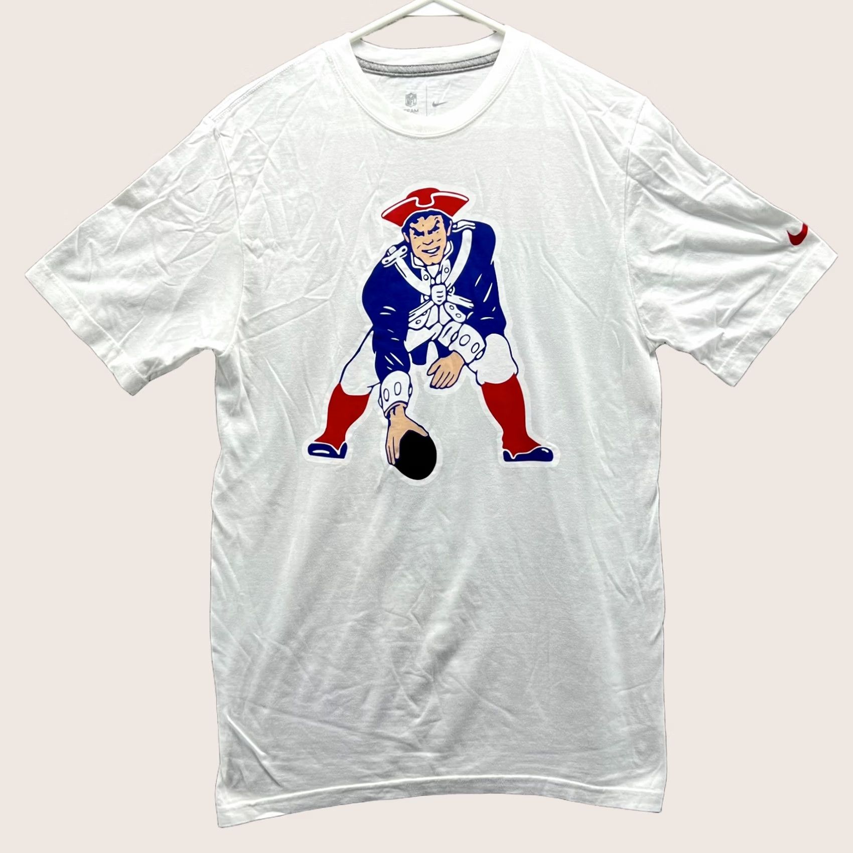 Nike Nike Shirt Men Small White Crewneck New England Patriots 1979 Retro Vintage Shirt Mens Small White Nike Crewneck Patriots 1979 Retro Size US S / EU 44-46 / 1 - 1 Thumbnail