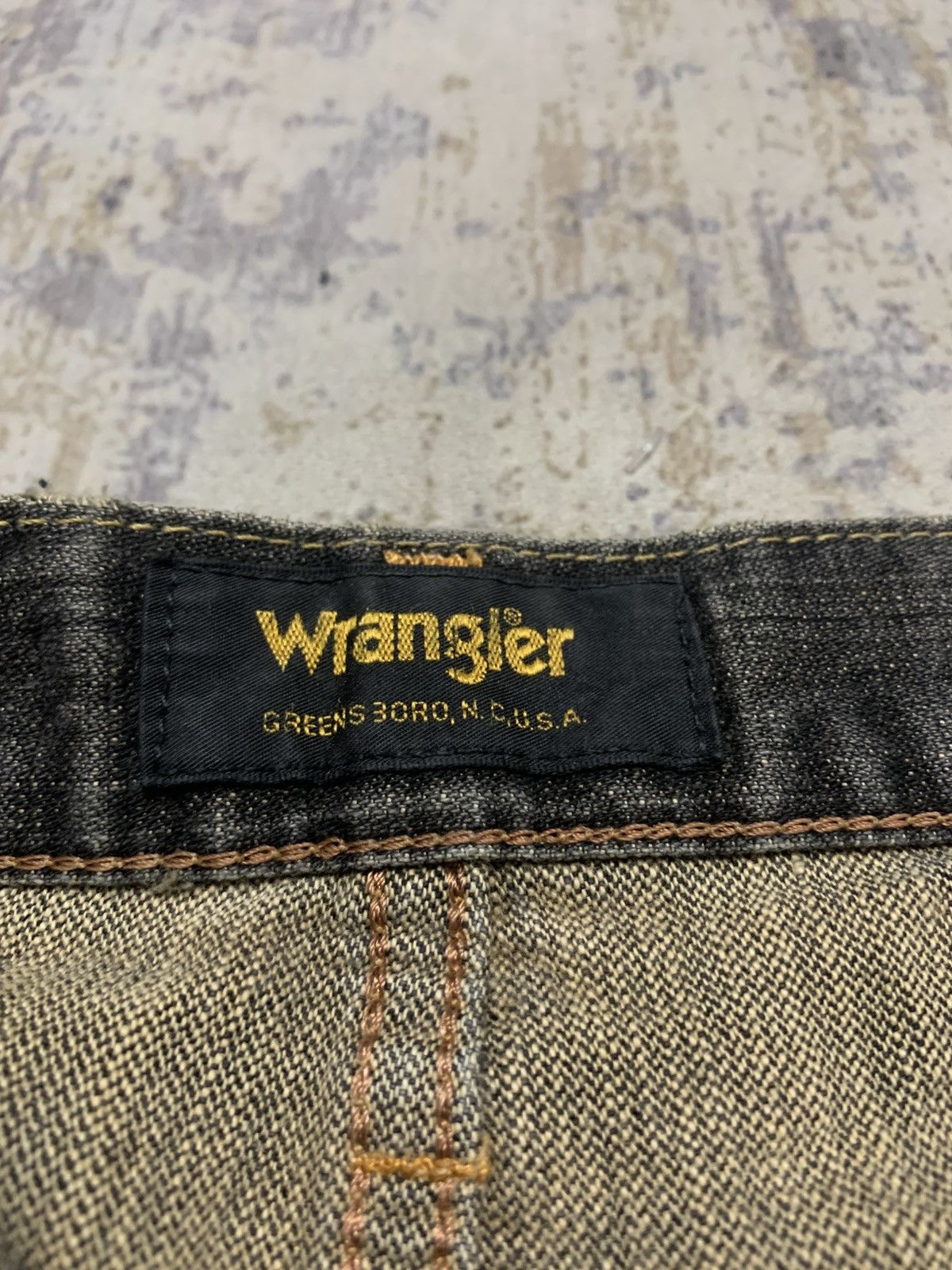 Japanese Brand Vintage Wrangler Distressed Rusty Loose Jeans 31x30 Size US 33 - 13 Thumbnail
