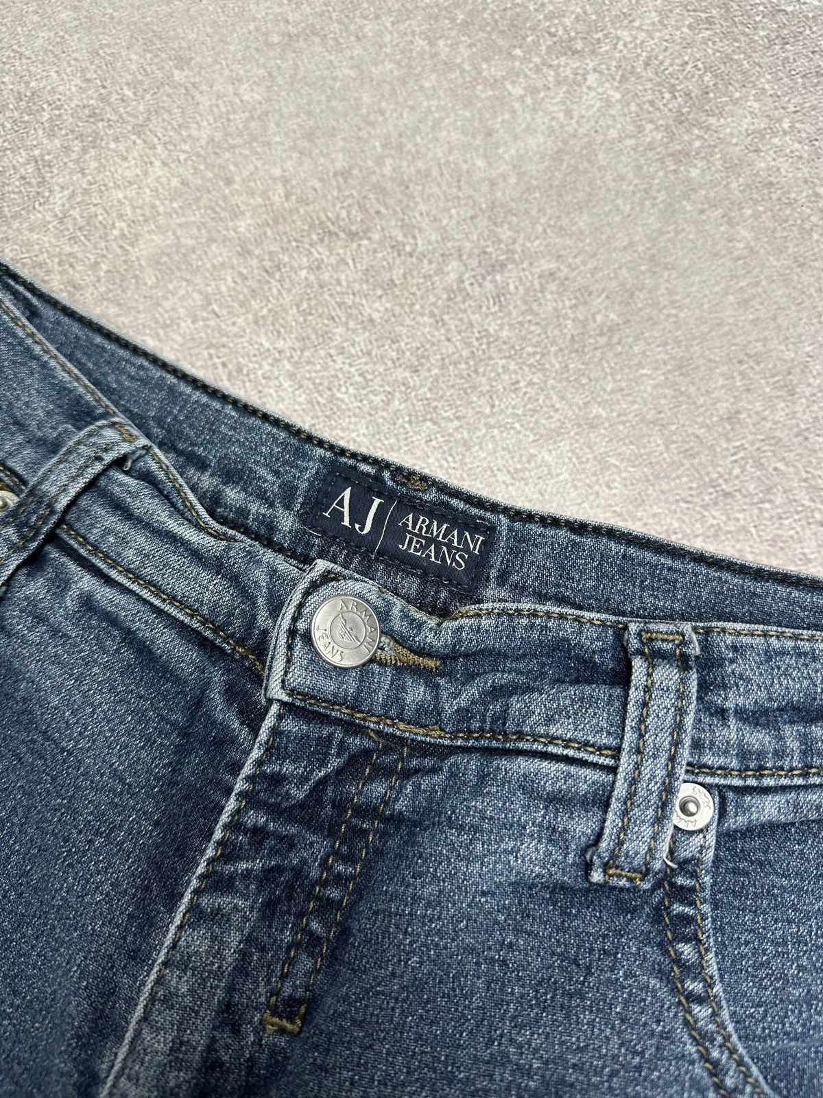 Armani Vintage Armani Metal Logo Baggy Relaxed Jeans Pants 33 Size US 33 - 8 Thumbnail