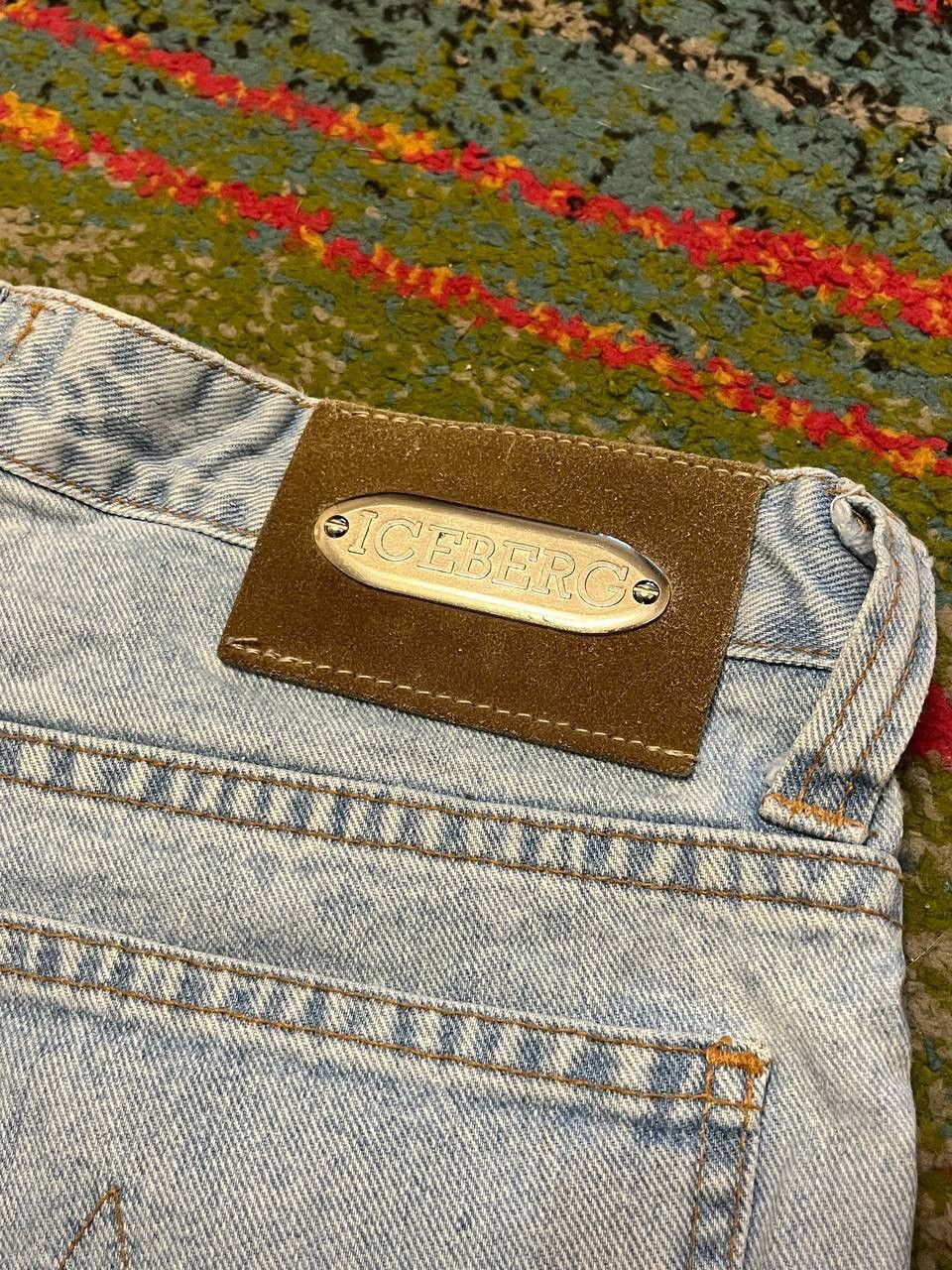 Iceberg Vintage Iceberg Flared Jeans Archive 31 Size US 31 - 8 Thumbnail