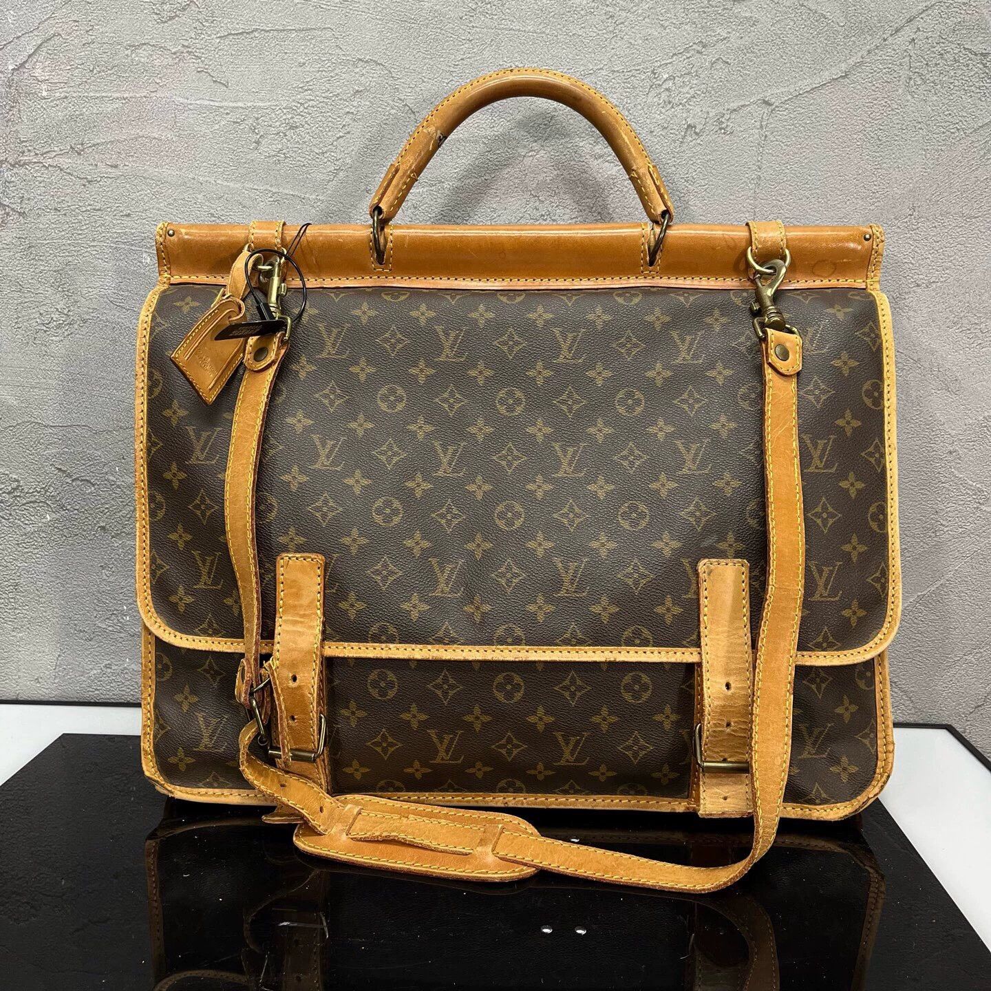 Louis Vuitton Louis Vuitton Monogram Hunter Bag II Rare Size ONE SIZE - 2 Thumbnail