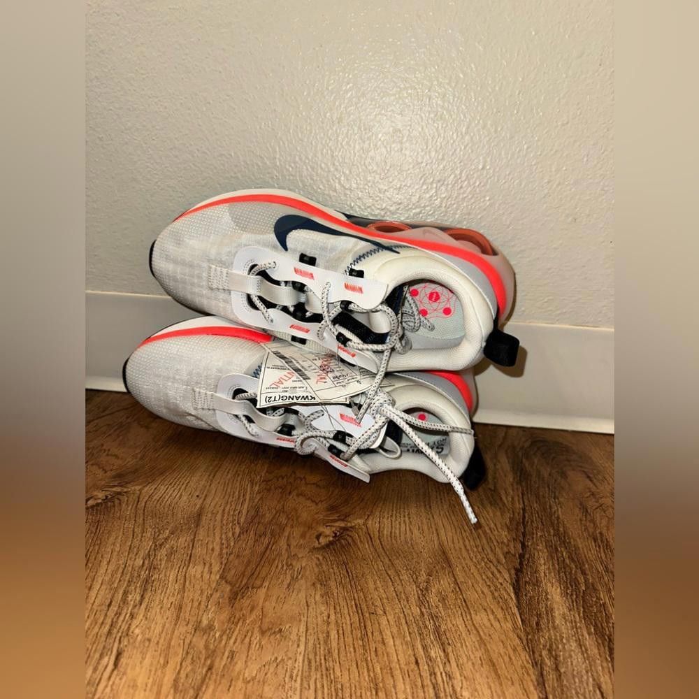 Nike Nike Air Max 2021 Summit White Solar Red Sample Size US 9 / EU 42 - 2 Thumbnail