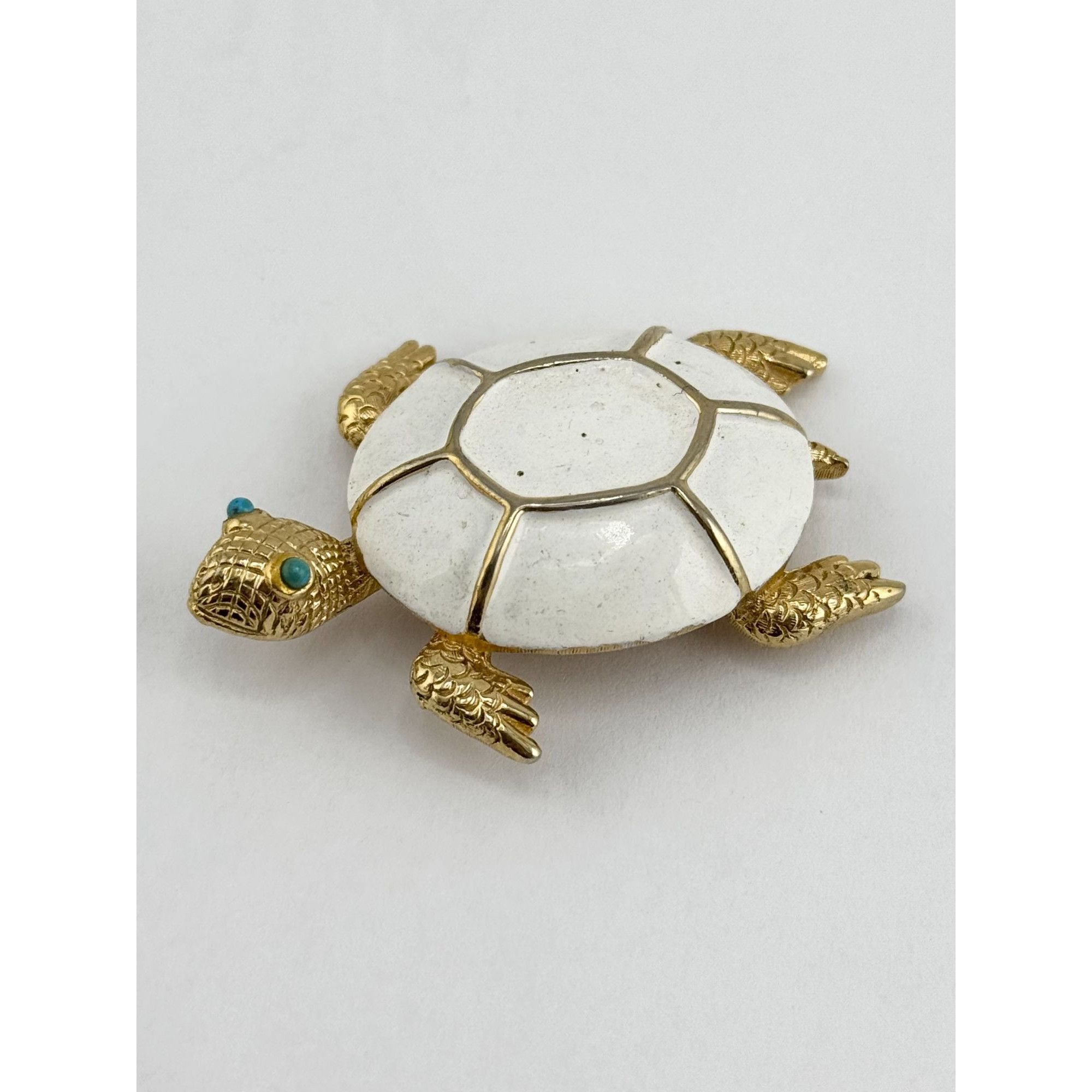 Vintage Vintage white turtle enamel brooch pin Size ONE SIZE - 2 Thumbnail