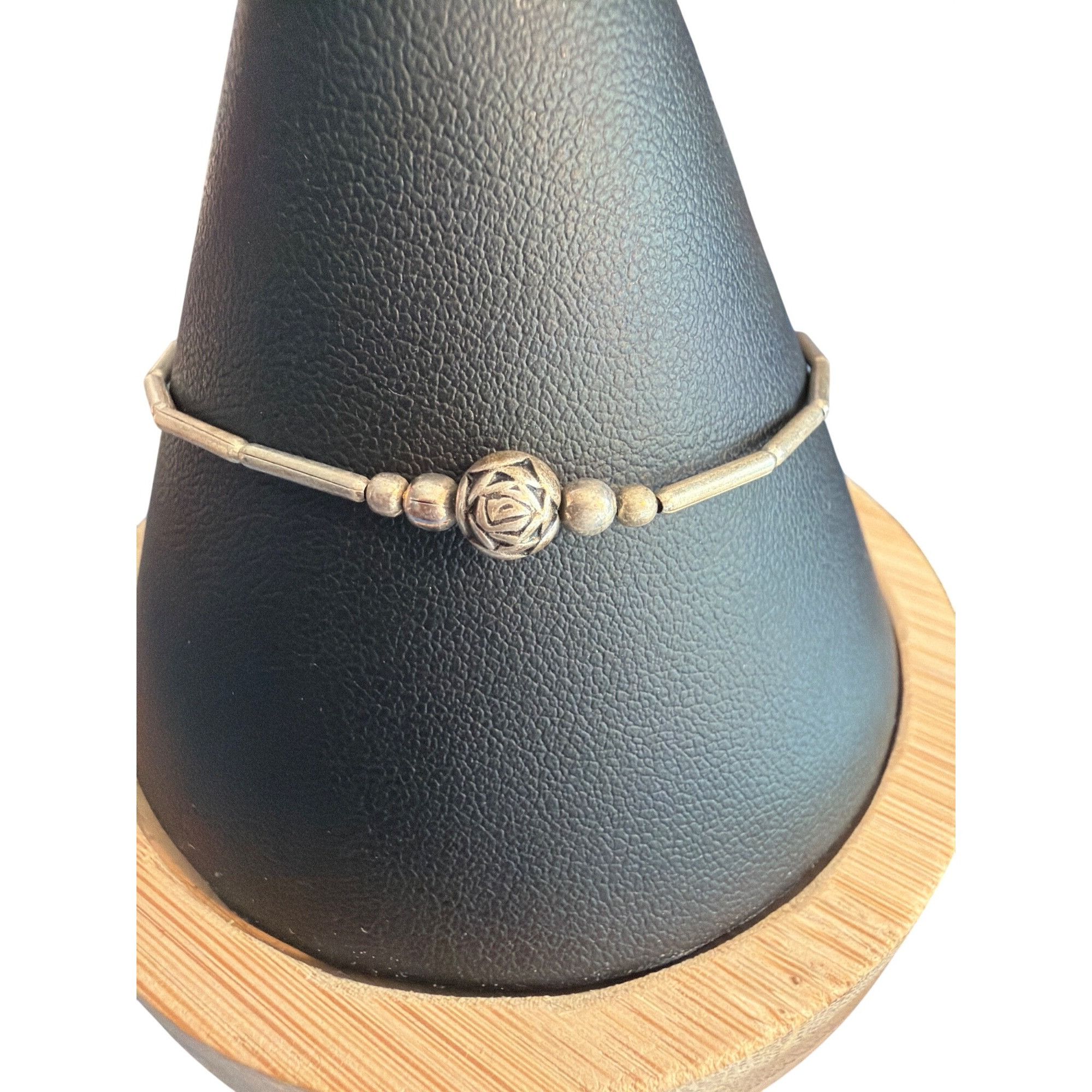 Other Silver Tone Dainty Bracelet Textured Rose Bead Screw Barrel Size ONE SIZE - 1 Thumbnail