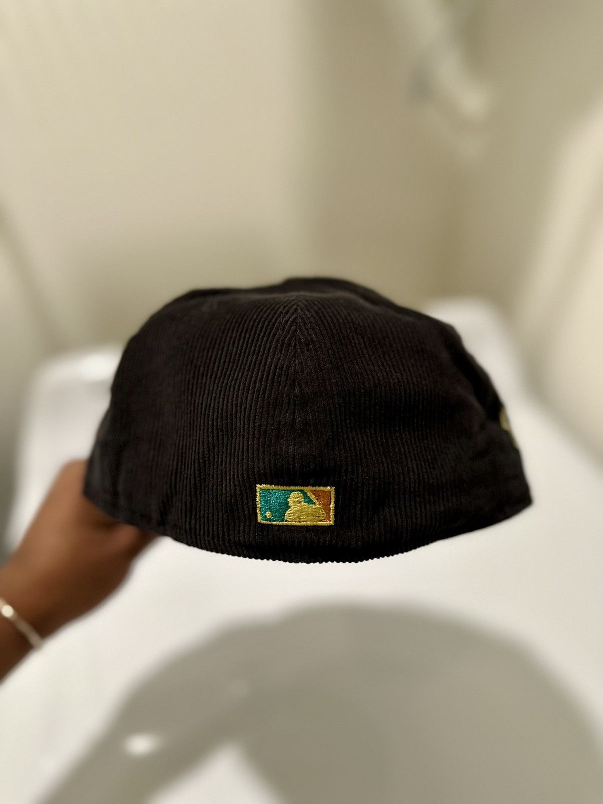 MLB × MyFitteds × New Era New Era New York Yankees Kickass Corduroy Myfitteds SZ 7 1/8 Size ONE SIZE - 4 Thumbnail