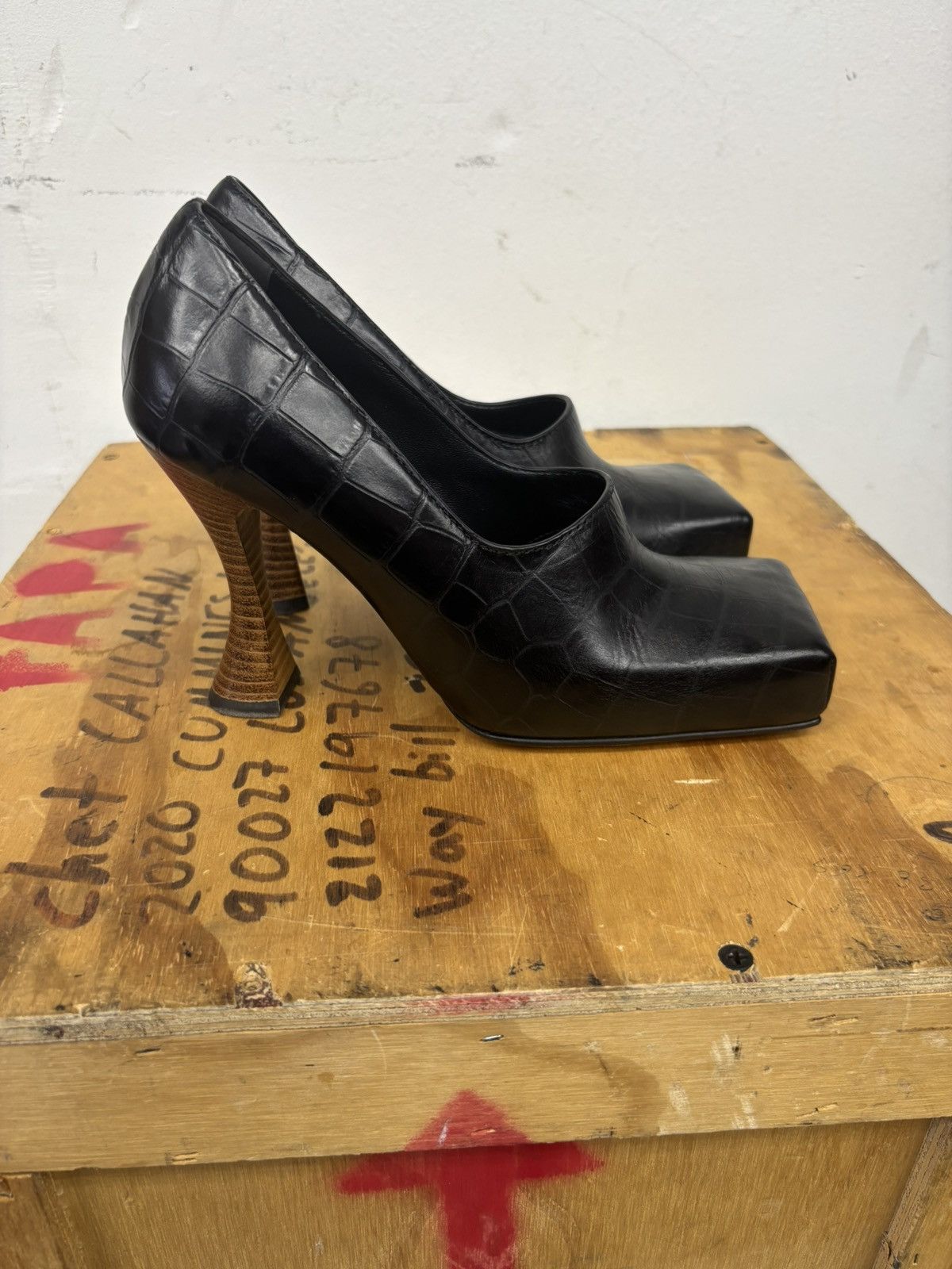 Moschino Moschino high heel Croc pumps Size US 6 / IT 36 - 3 Thumbnail