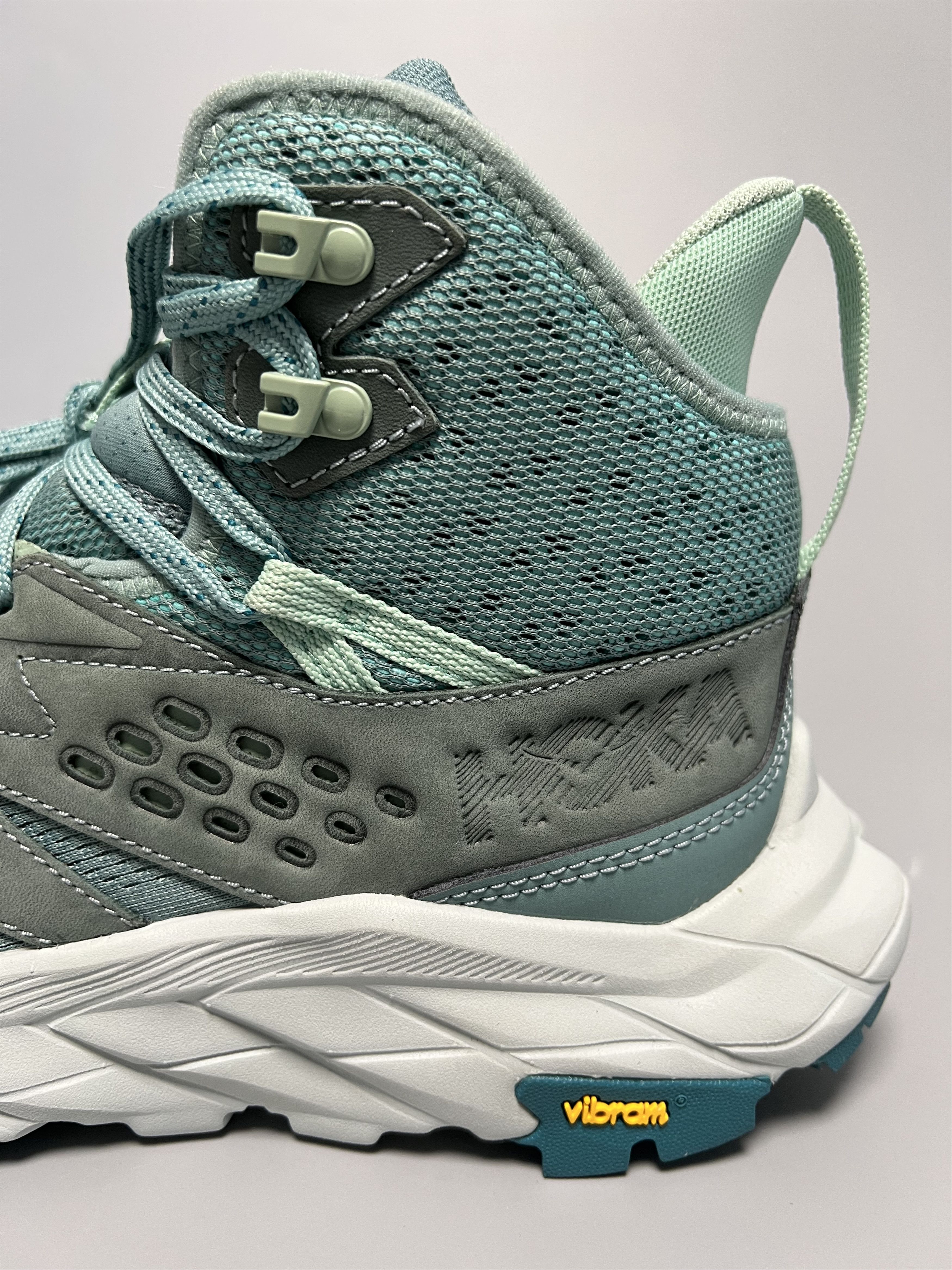 Hoka 7B Hoka One One Anacapa Breeze Mid Hiking Shoes 1134506-TMGR Size US 7 / IT 37 - 9 Thumbnail