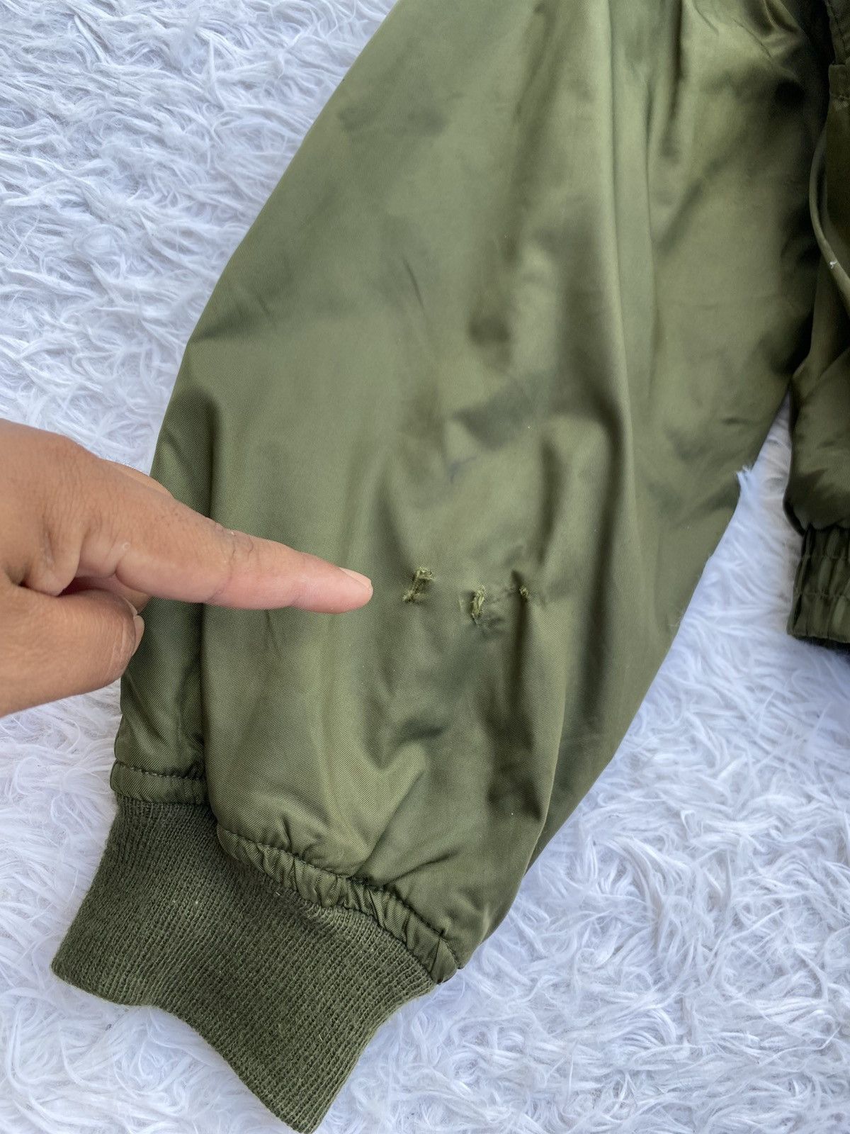 Avirex Vintage Scovill Green US Avirex Army Nylon Bomber Jacket Size US M / EU 48-50 / 2 - 15 Thumbnail