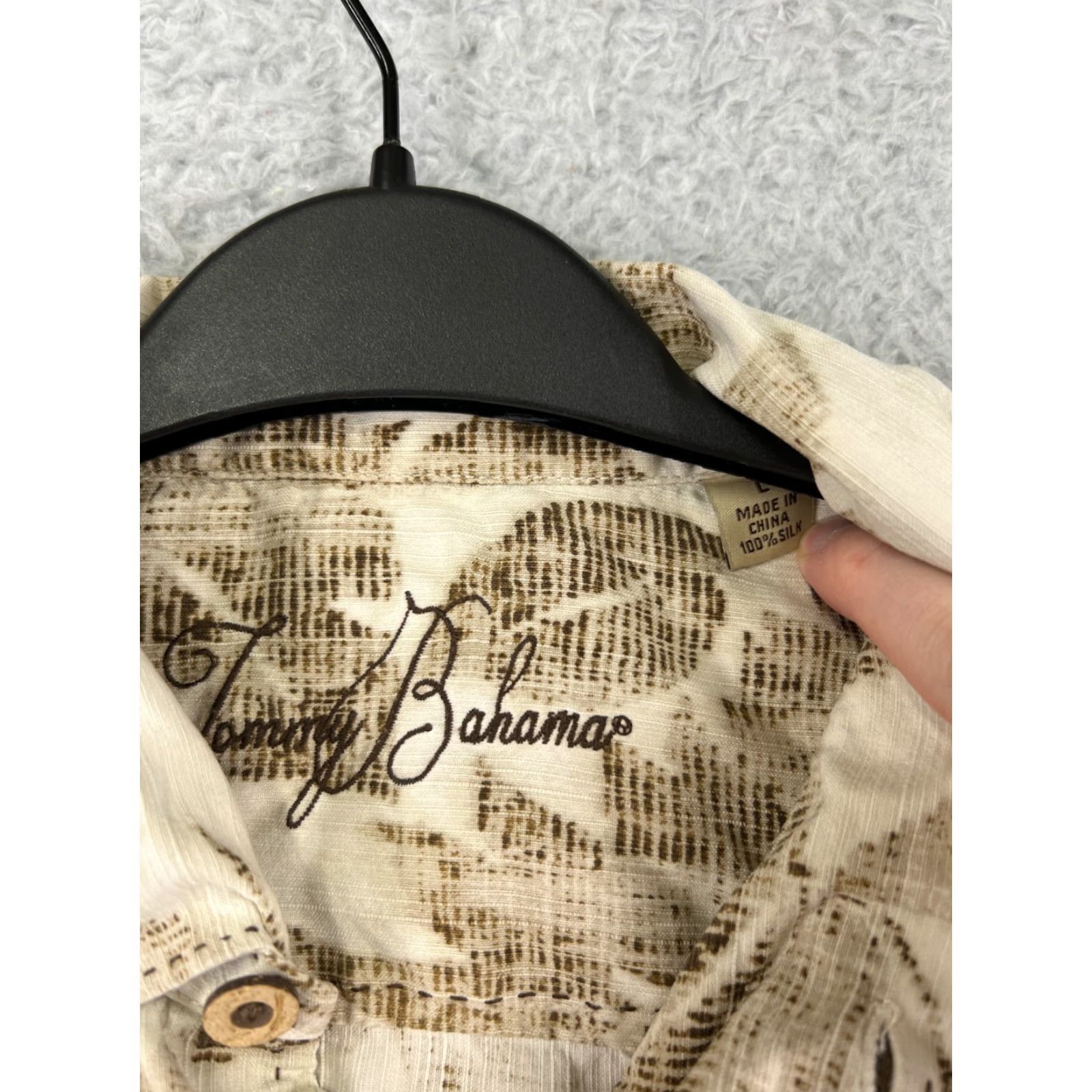 Tommy Bahama Tommy Bahama Shirt Mens Large Beige Leaf Pattern Hawaiian Camp Aloha Beach Resort Size US L / EU 52-54 / 3 - 3 Thumbnail