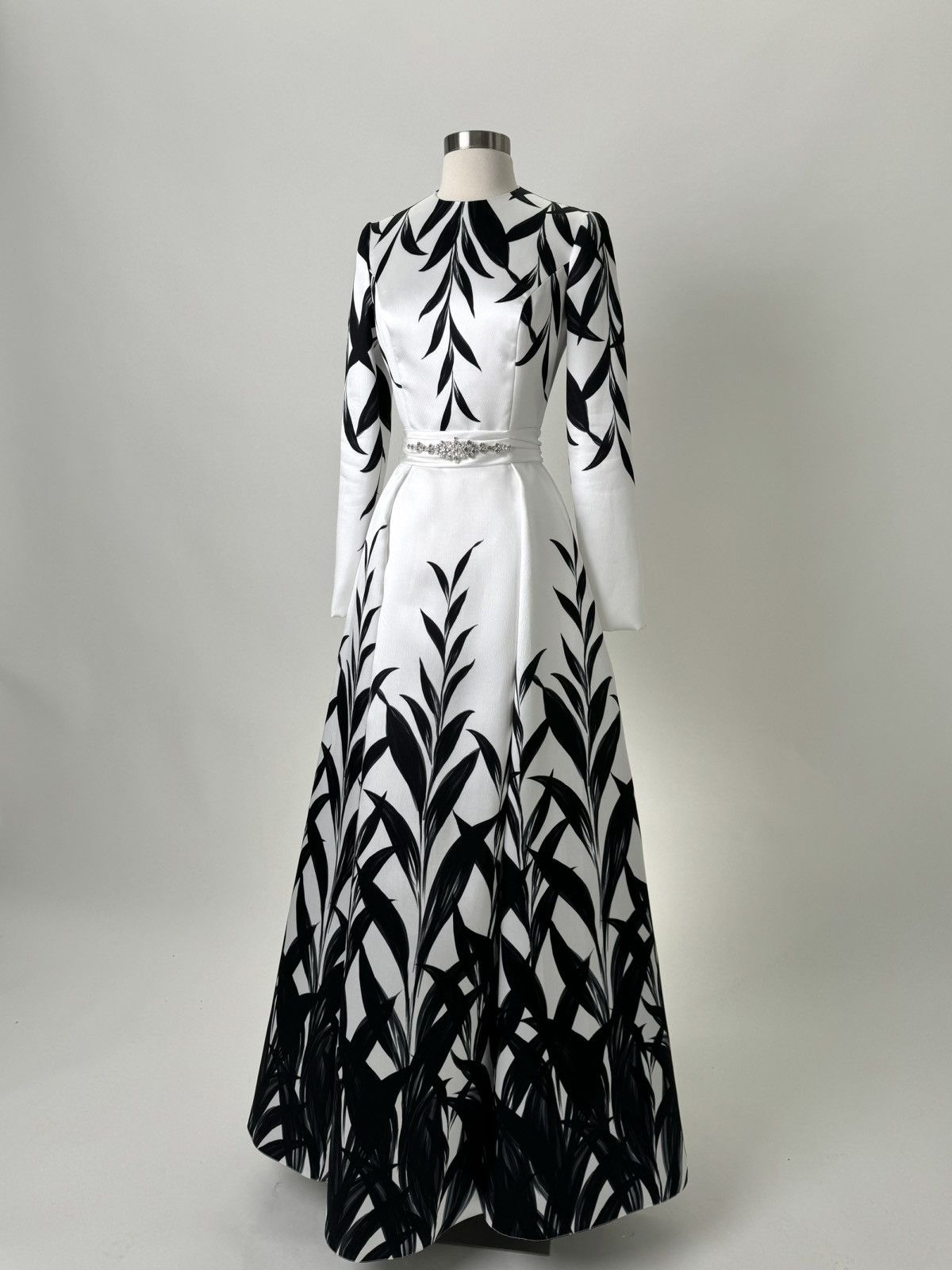 Other Preloved US 4 Maxi Anna Augusta Evening Gown Size S / US 4 / IT 40 - 2 Thumbnail