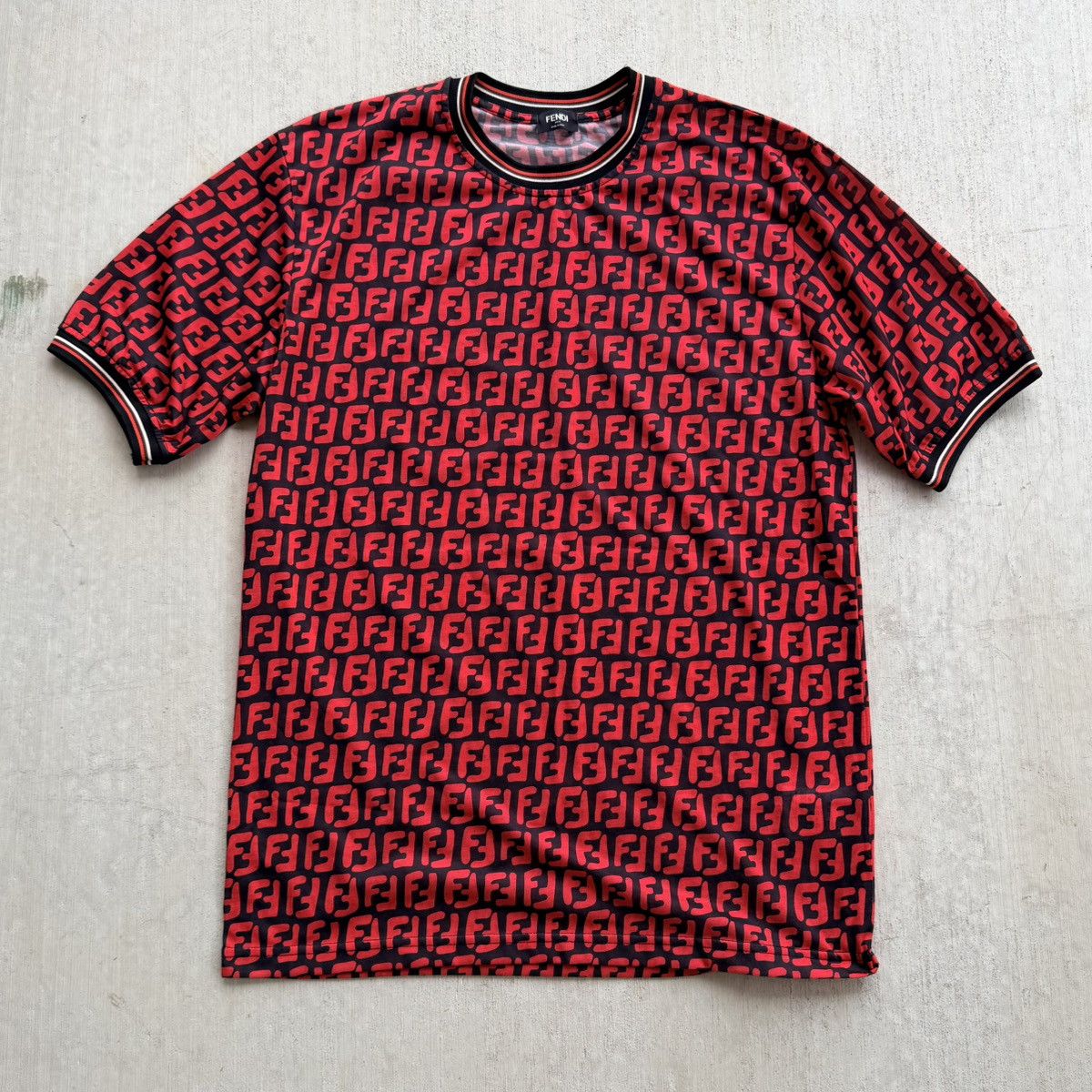 Fend T Shirt Men Size 2 XL Crew Neck All Over Print