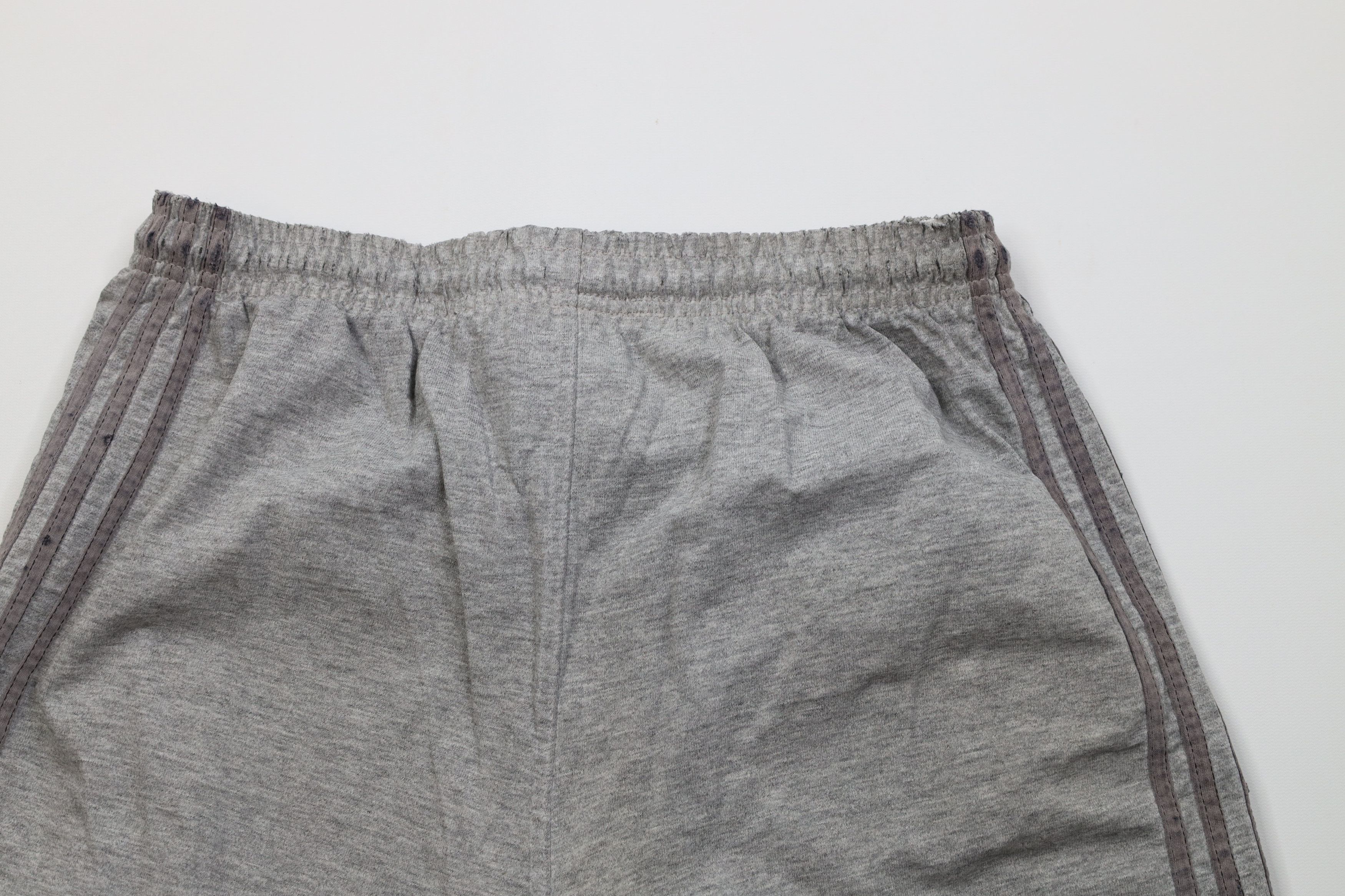 Adidas Vintage 90s Adidas Spell Out Above Knee Shorts Gray USA Size US 34 / EU 50 - 13 Thumbnail