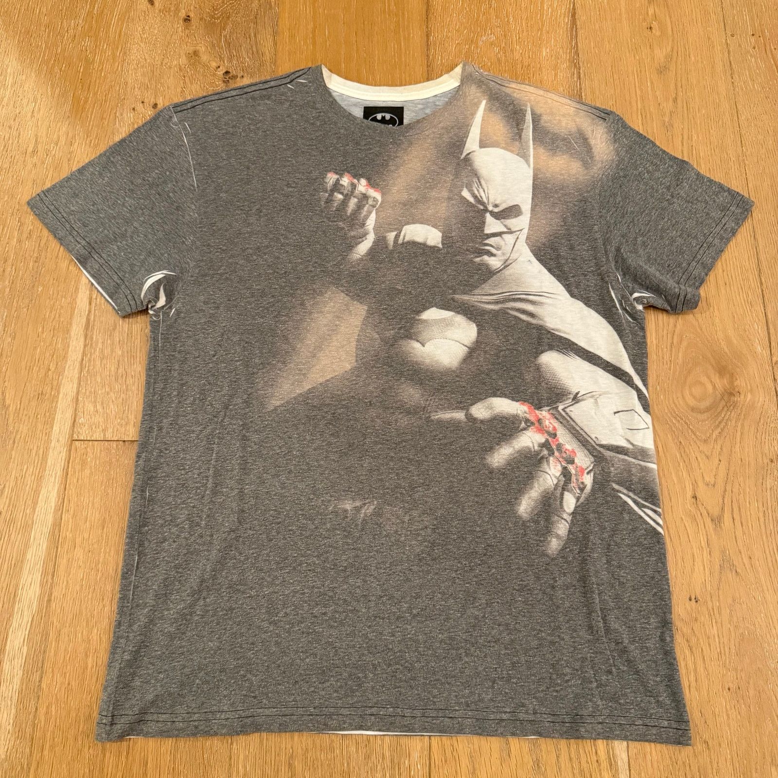 Batman x Ecko Unlimited Full Art Graphic T-Shirt – Size L