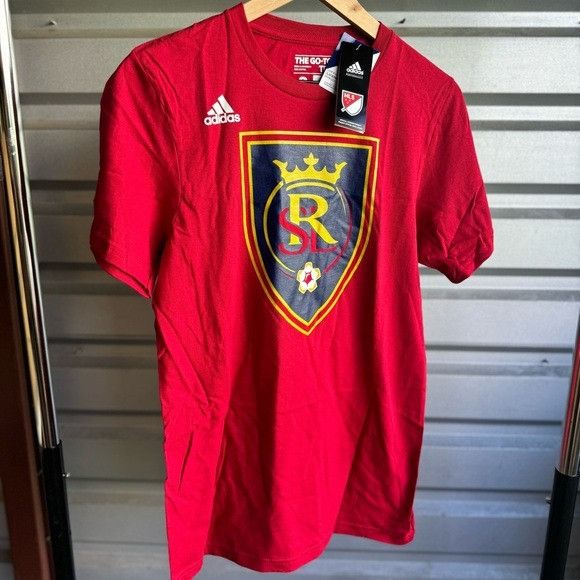 Adidas NWT ADIDAS REAL SALT LAKE VICTORY RED GO TO TEE SZ SMALL S Size US S / EU 44-46 / 1 - 1 Thumbnail