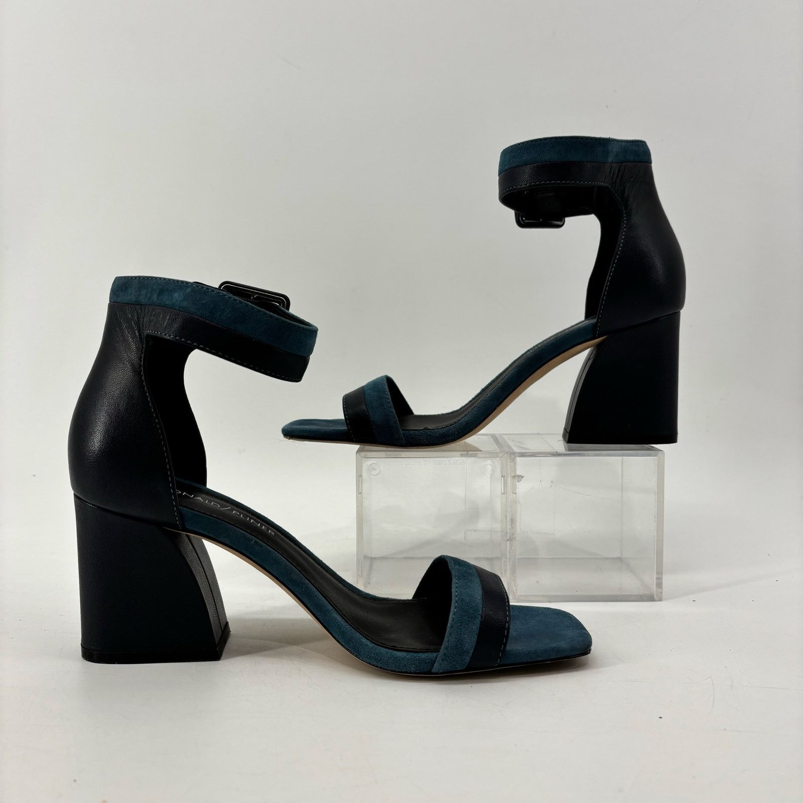 Donald Pliner Donald Pliner Watson Womens Size 7 Ankle Strap Blue Heels Size US 7 / IT 37 - 9 Thumbnail