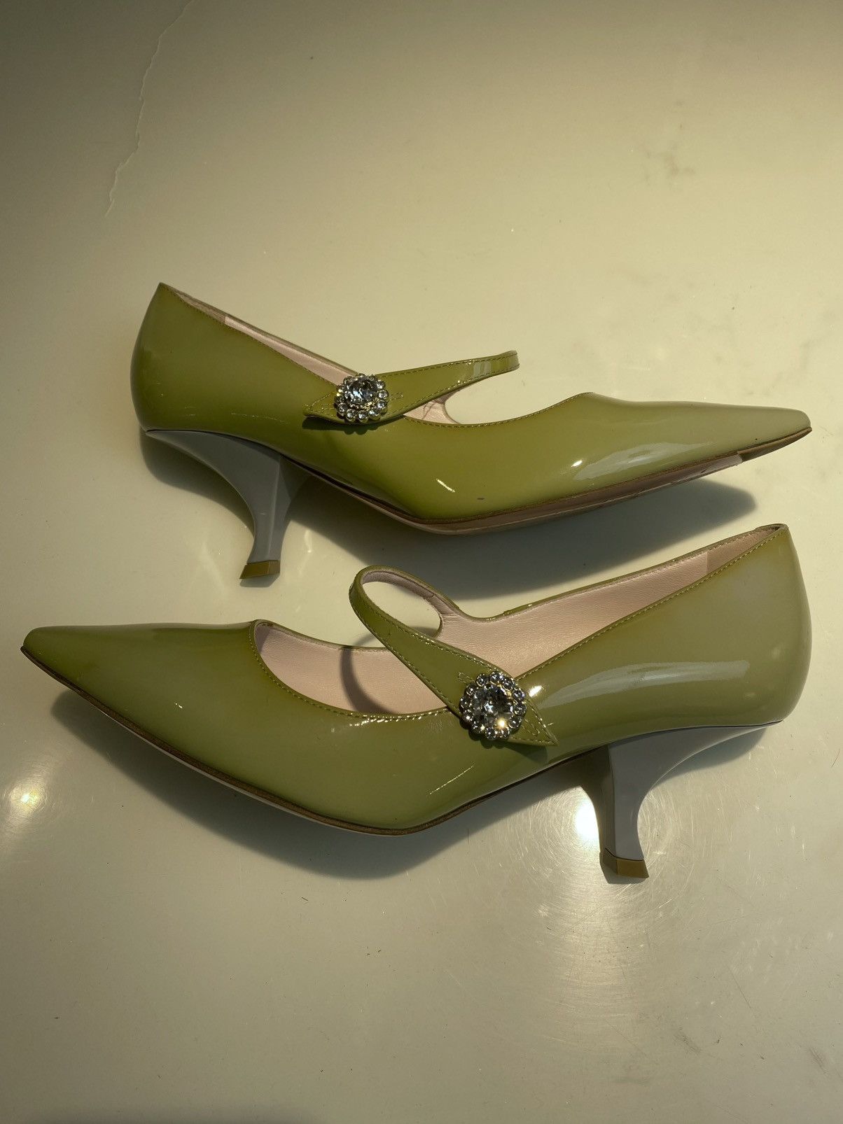 Roger Vivier Roger Vivier Diamond Embellishments Pumps 35.5 Size US 5 / IT 35 - 7 Thumbnail