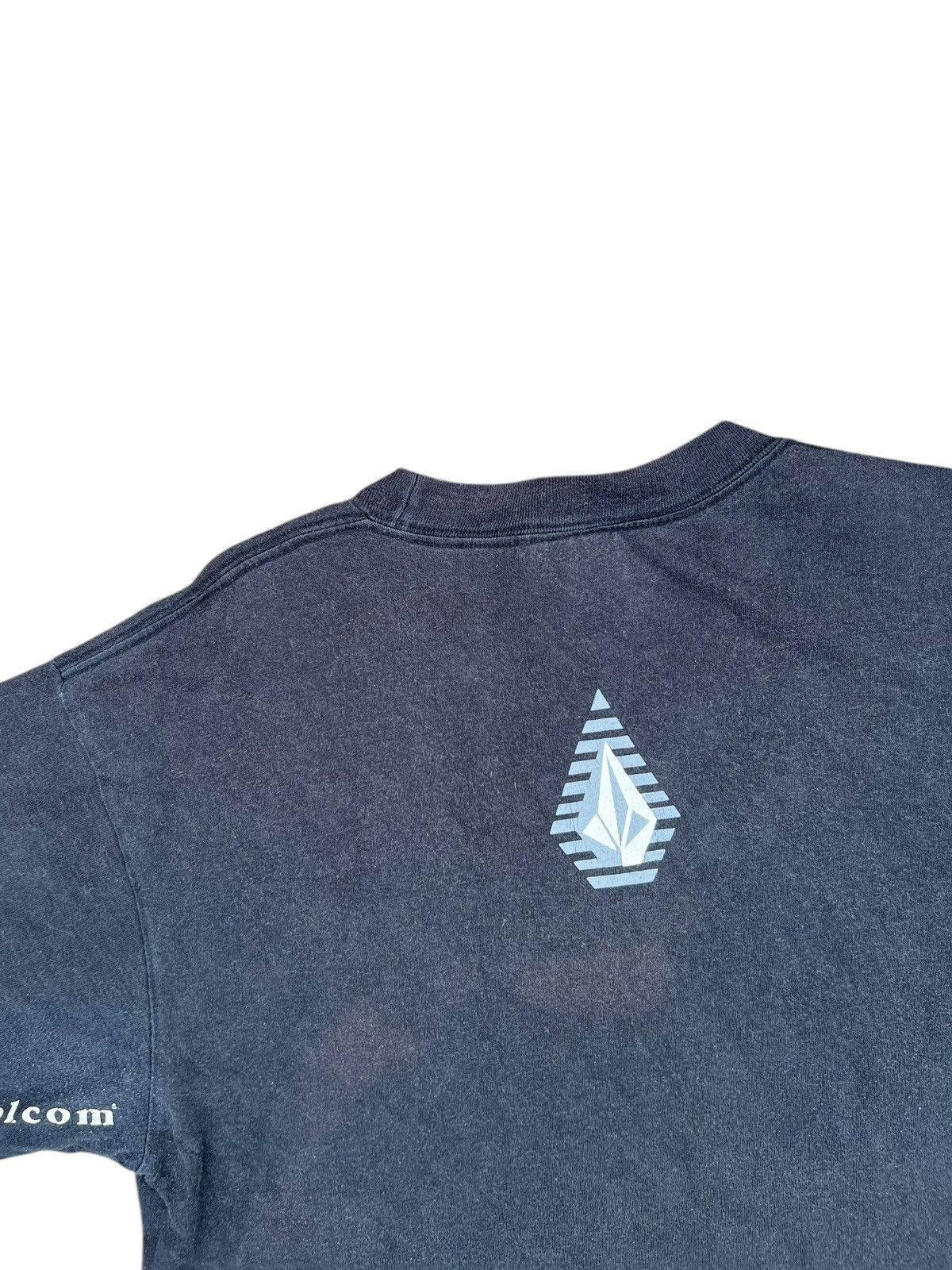 Vintage Vintage 90s Volcom Sun Faded Black Skateboard tees Size US L / EU 52-54 / 3 - 13 Thumbnail