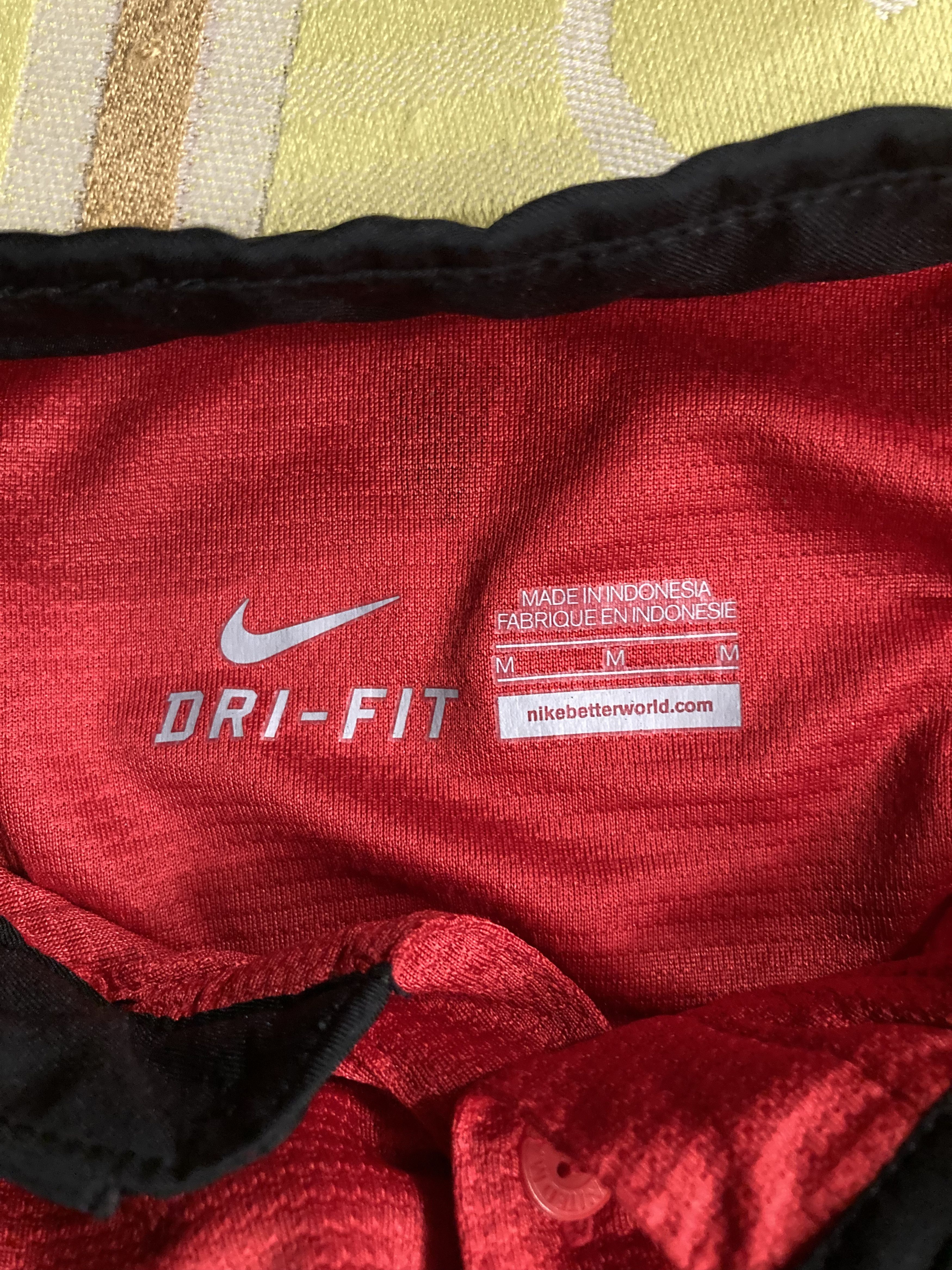 Other Nike Manchester United 2013-14 Home Soccer Football Jersey Size US M / EU 48-50 / 2 - 3 Thumbnail