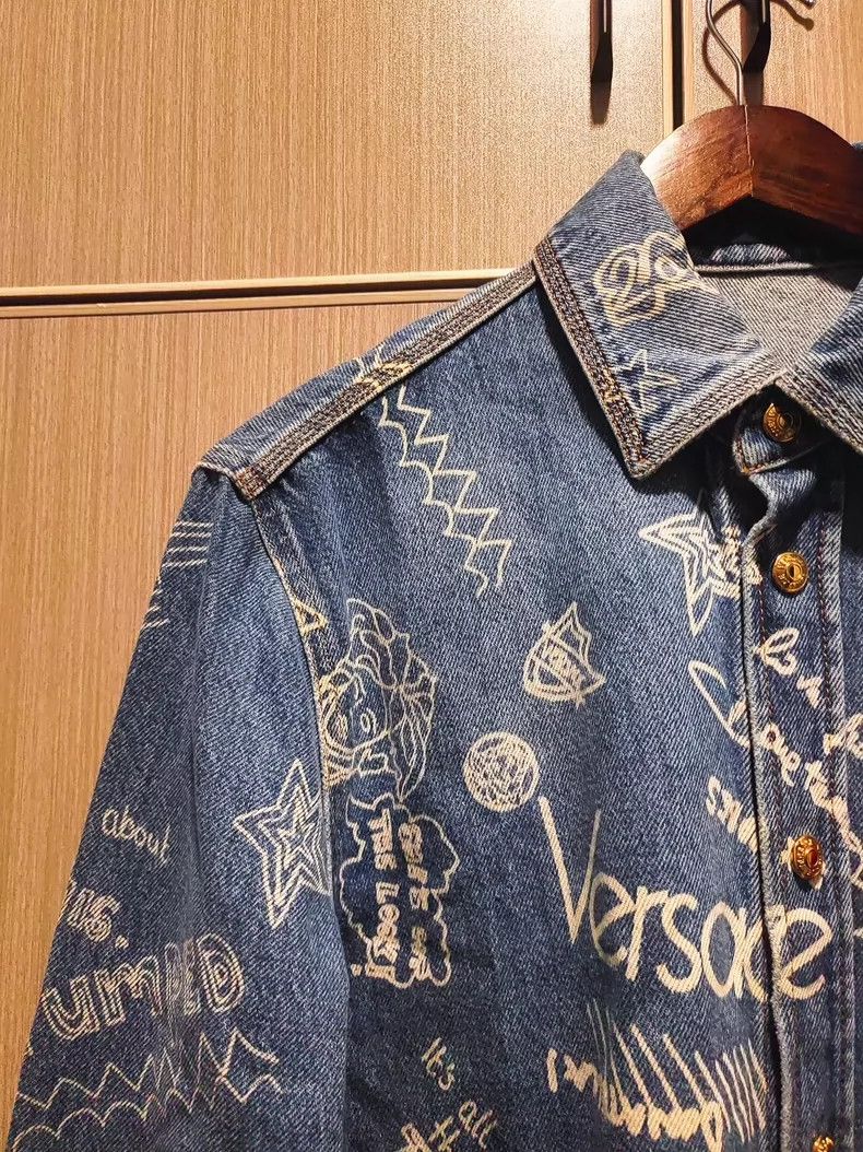 Versace Versace Graffiti denim jacket Size US S / EU 44-46 / 1 - 2 Thumbnail