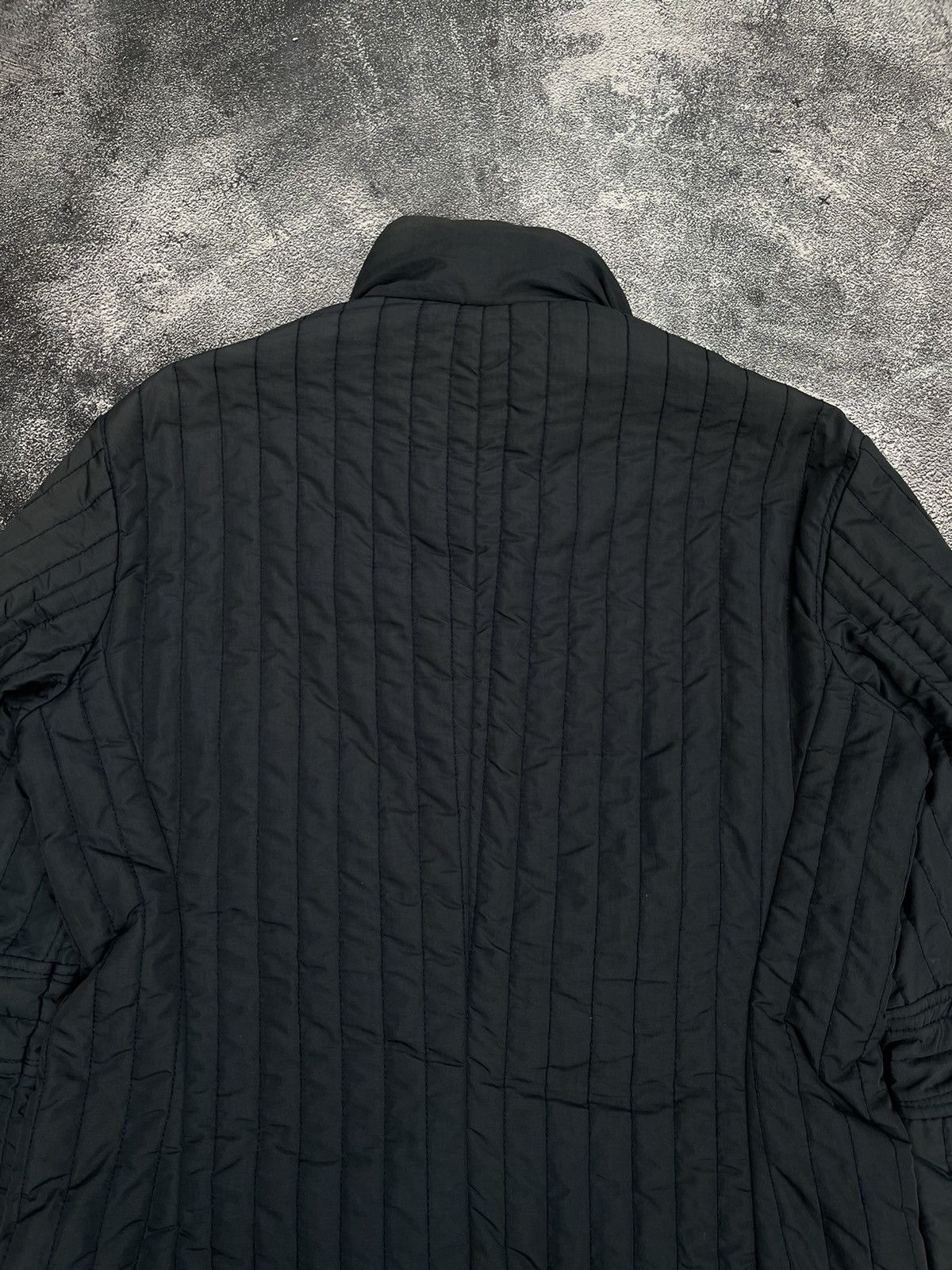 Armani 2000s Armani Padded Lines Navy Coat Jacket Size US L / EU 52-54 / 3 - 7 Thumbnail