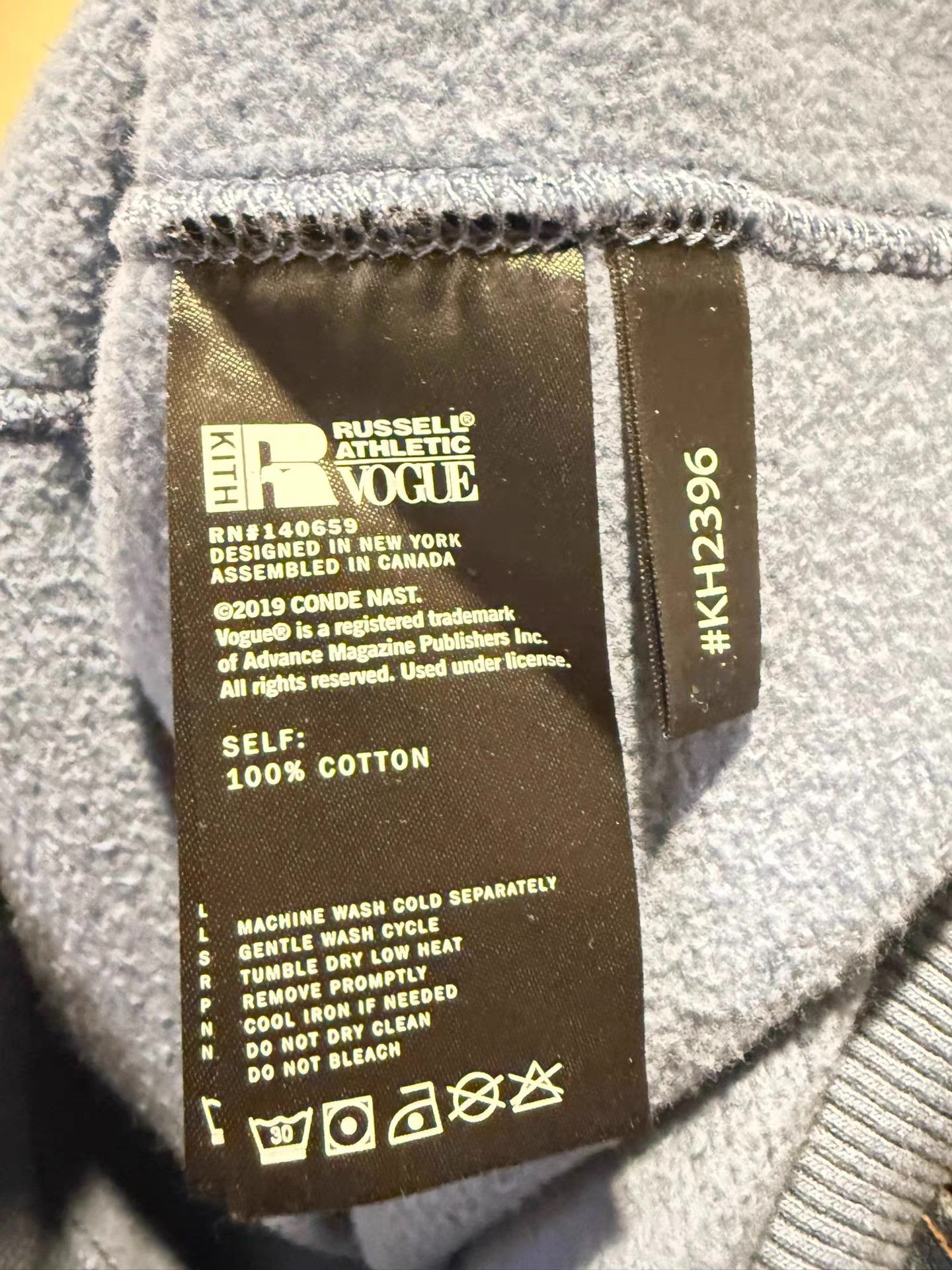 Kith Russell x Vogue x KITH three-way Ｑ20 Size US M / EU 48-50 / 2 - 6 Thumbnail