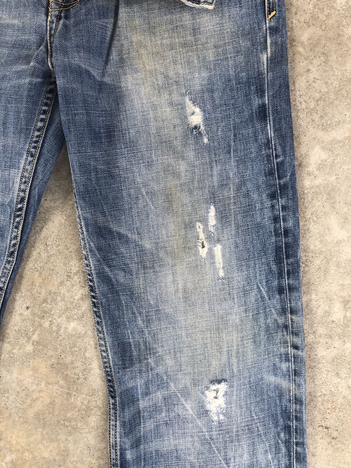 Japanese Brand Japanese Big Train Embroidered Jeans Distressed Jeans Size US 29 - 8 Thumbnail