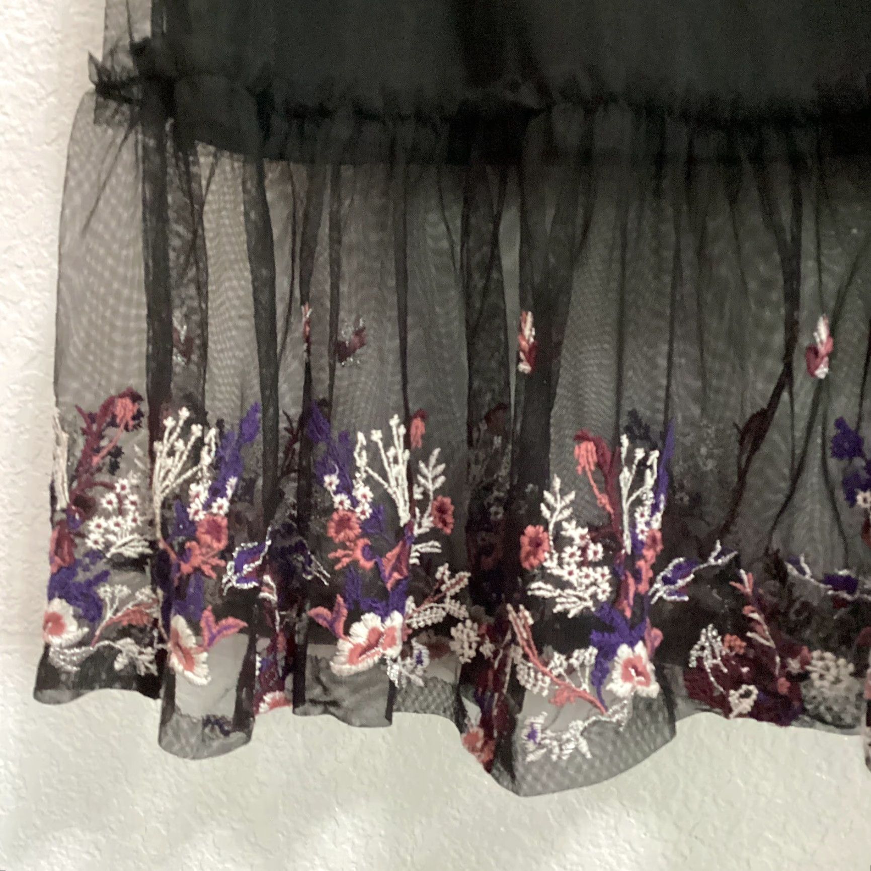 Vintage VINTAGE Willow & Clay Skirt Women M Black Embroidered Floral Sheer Overlay Midi A-Line Futuristic Fairy Grunge Womens Size 32" / US 10 / IT 46 - 4 Thumbnail