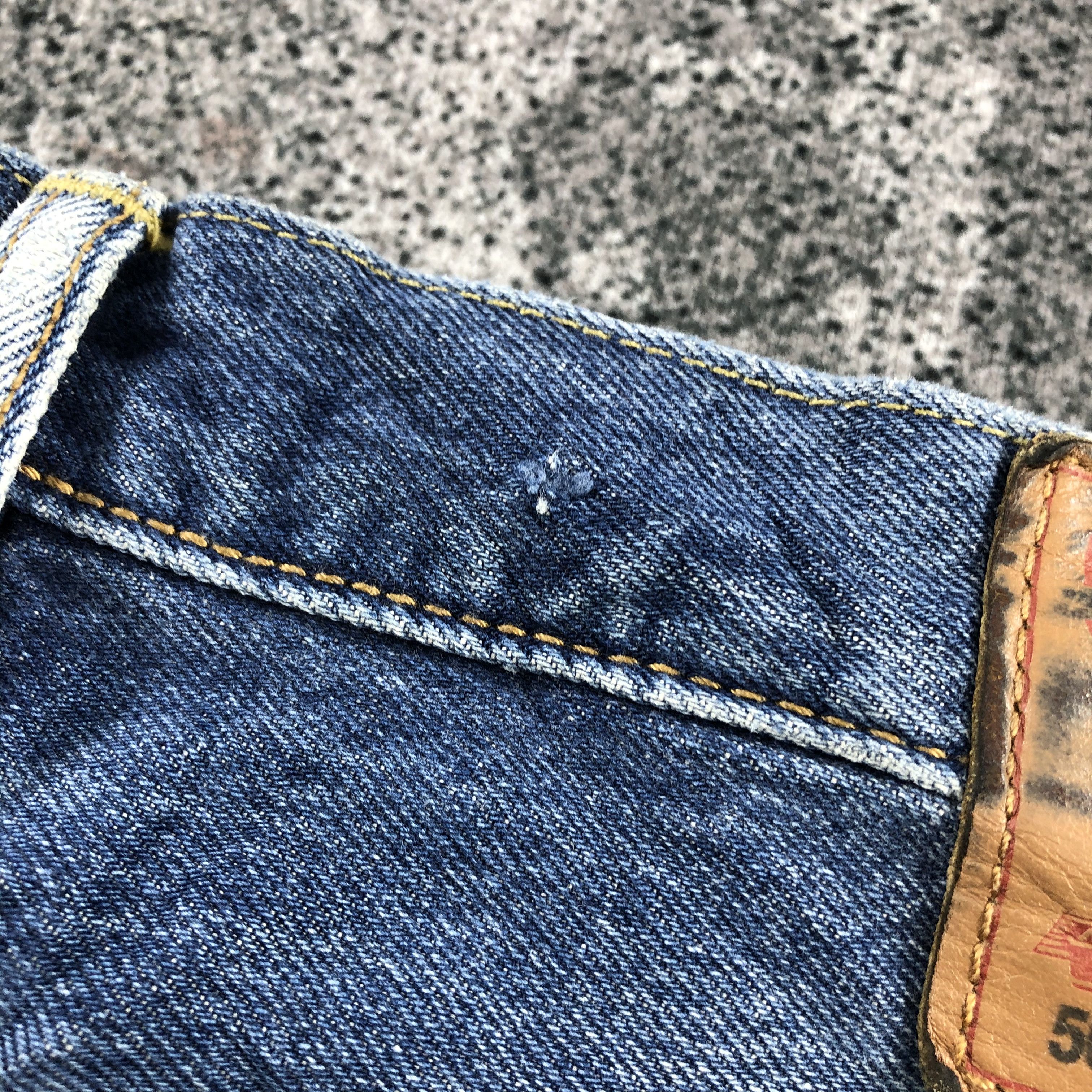 Levi's Vintage Levis 501 Jeans Distress Faded Blue Denim KJ1044 Size US 34 / EU 50 - 8 Thumbnail