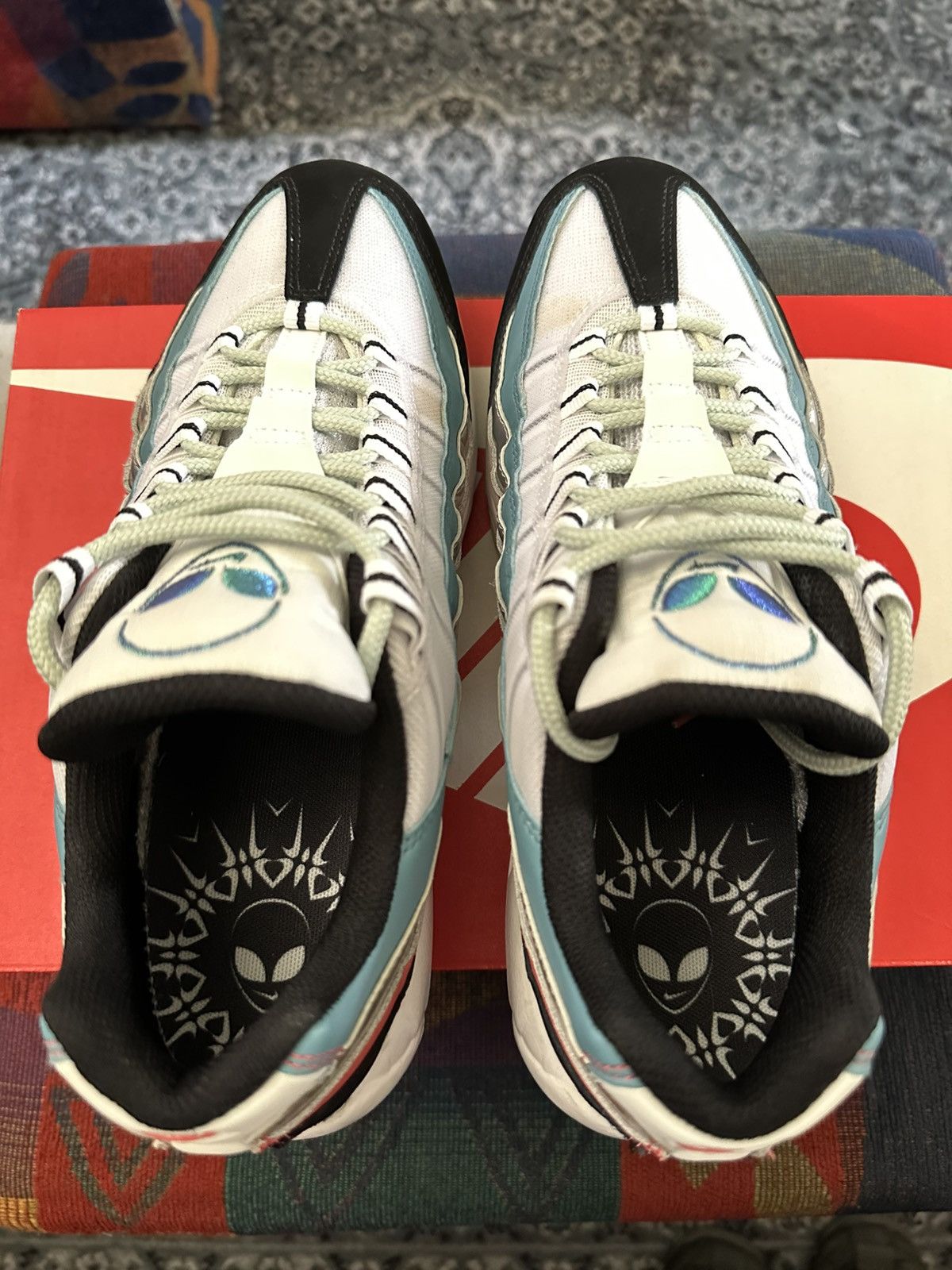 Nike Nike Air Max 95 Aliens White Black-Cerulean Size US 10 / EU 43 - 8 Thumbnail