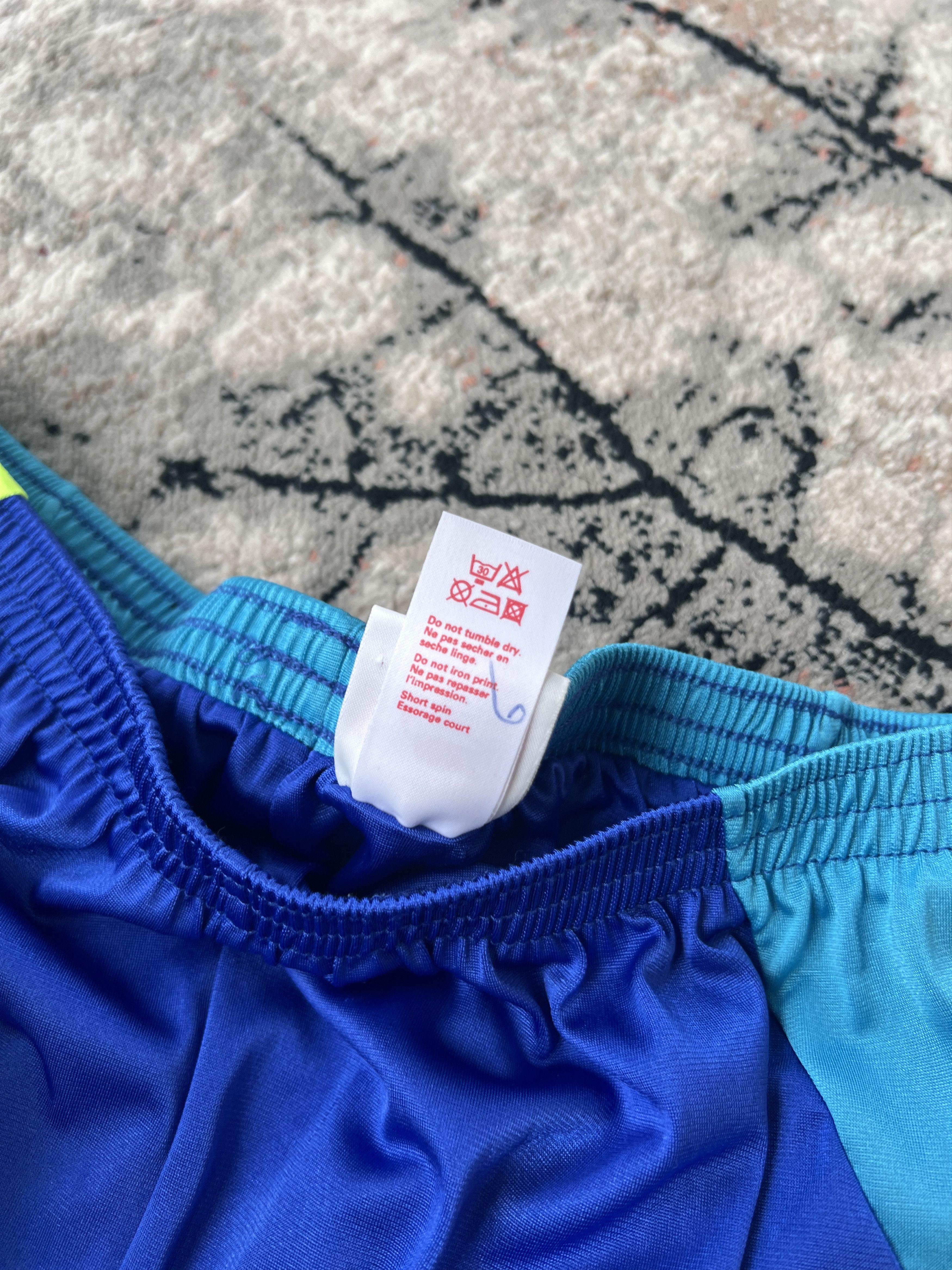 Nike Nike Vintage Shorts Made In U.K. Size US 36 / EU 52 - 5 Thumbnail