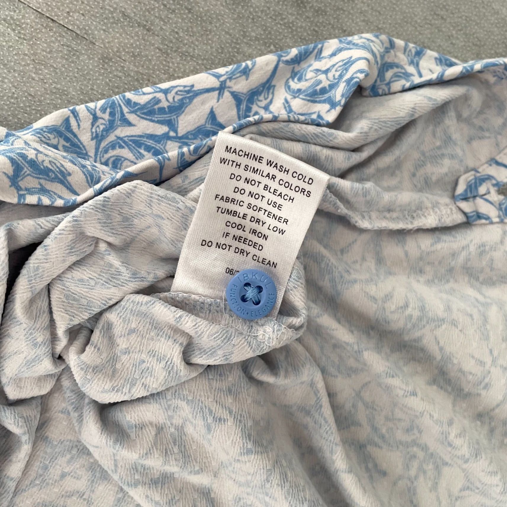 Vintage VINTAGE Ibkul Polo Shirt Mens 2XL Short Sleeve Blue White All Over Fish Print Activewear Size US XXL / EU 58 / 5 - 7 Thumbnail