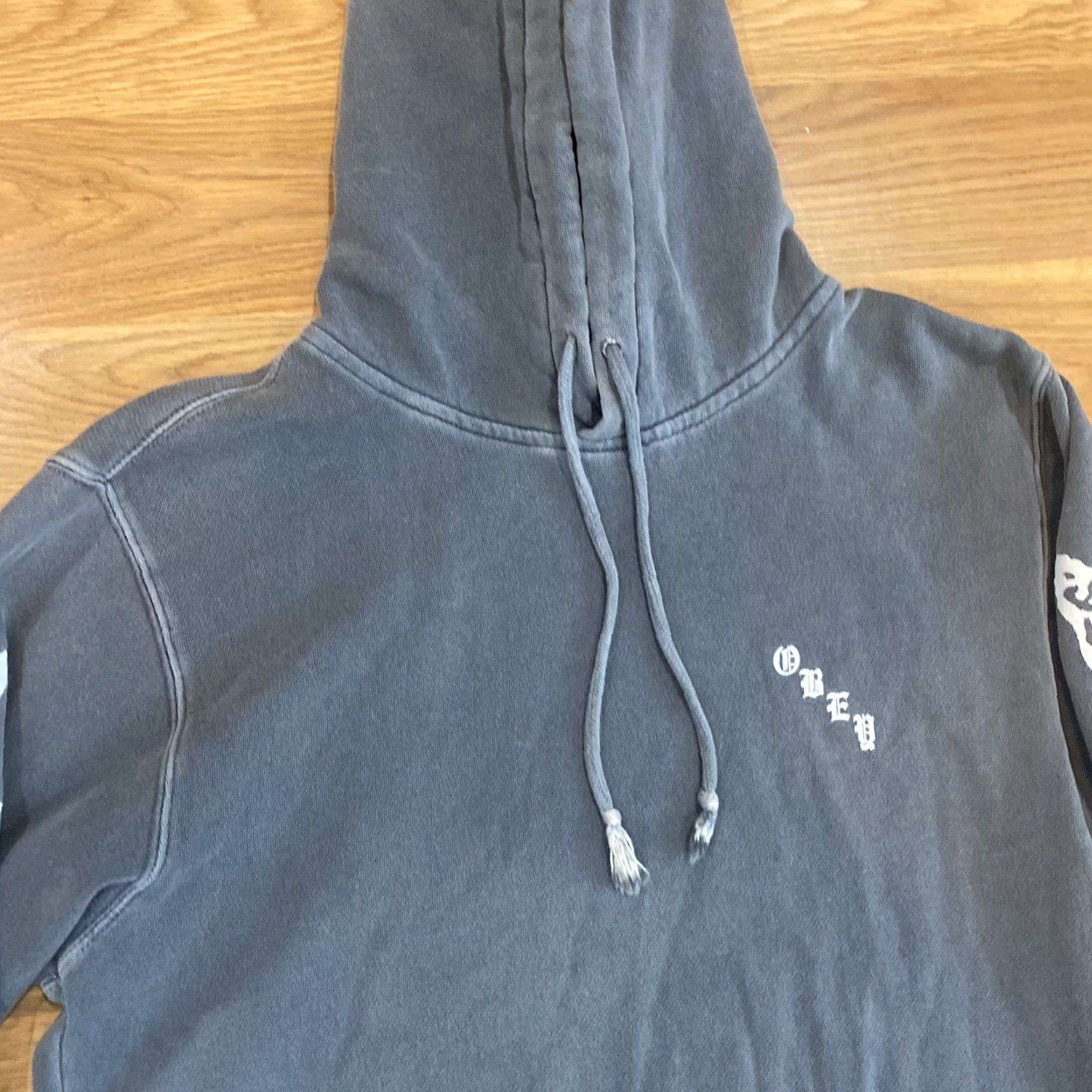 Obey OBEY Worldwide Gray Pull Over Hoodie Sweatshirt Floral Print Women’s Size Medium Size M / US 6-8 / IT 42-44 - 6 Thumbnail
