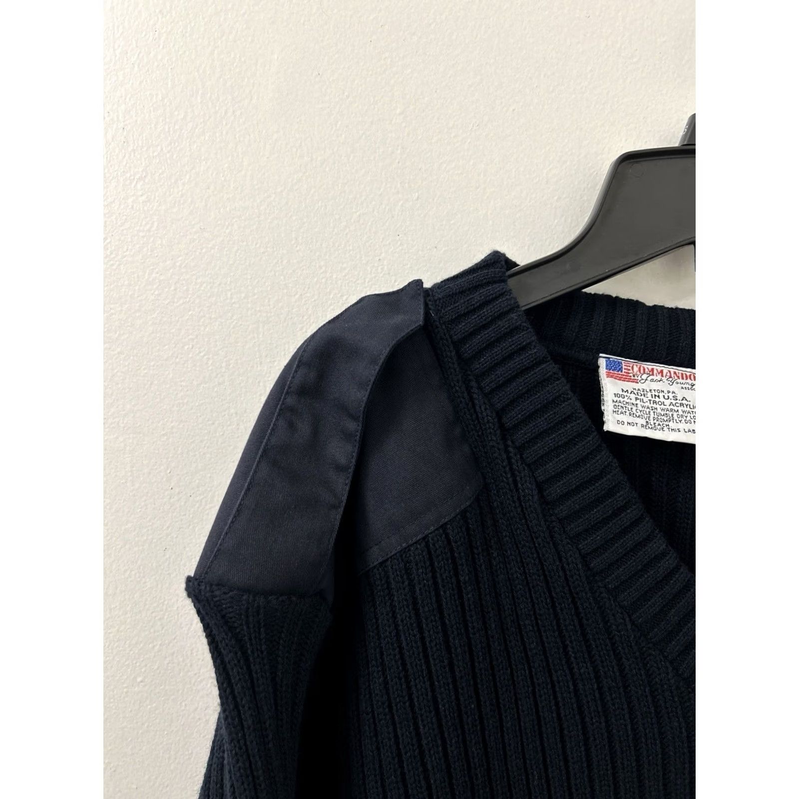 Commando VINTAGE Commando Sweater Mens XL Navy Blue Ribbed Patches Made In USA USA Patch V-Neck Pullover Size US XL / EU 56 / 4 - 5 Thumbnail