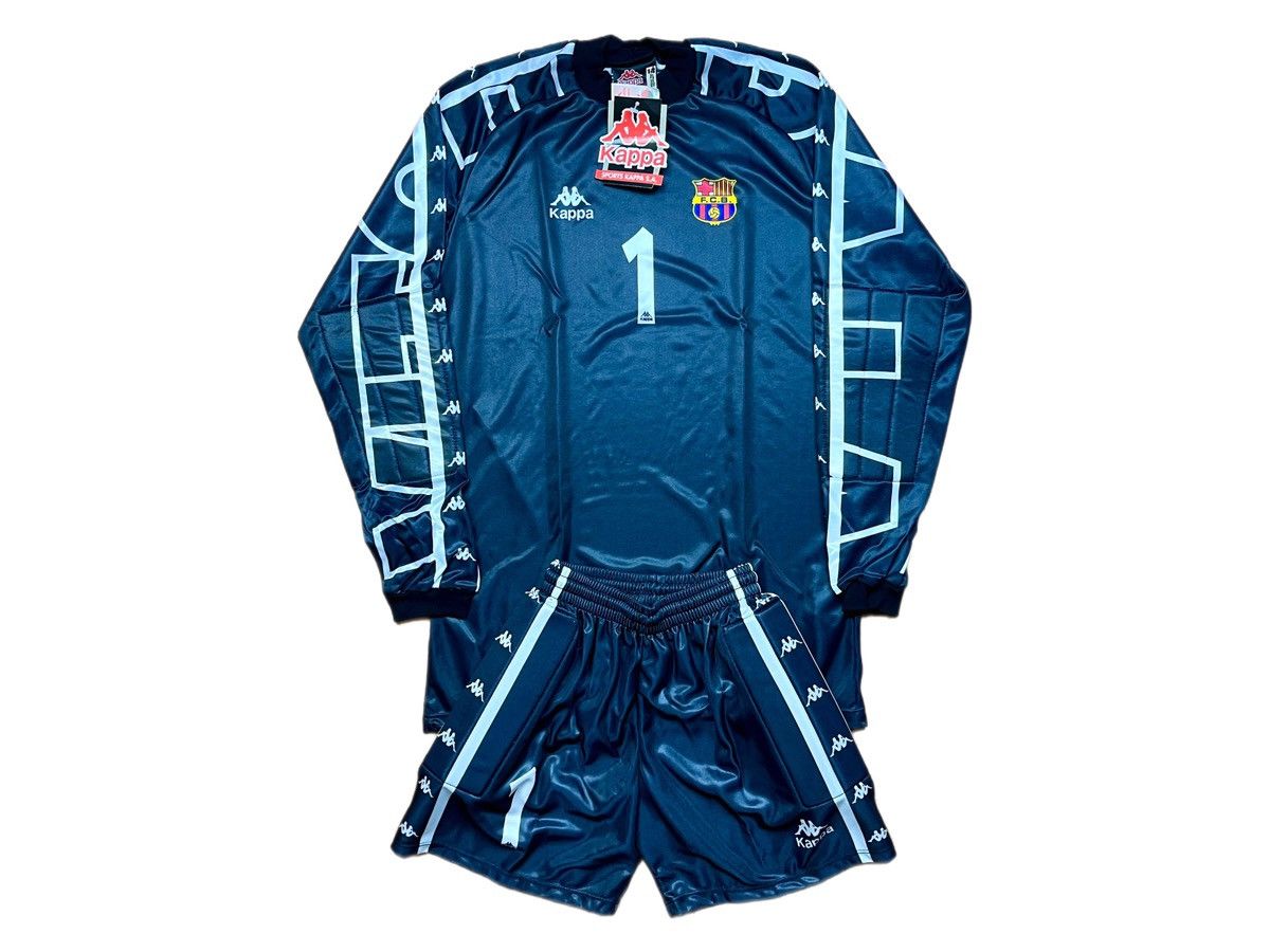 image of F C Barcelona x Kappa Vintage Fc Barcelona 1997-98 Kappa Goalkepper Full Kit in Black/White (Size S