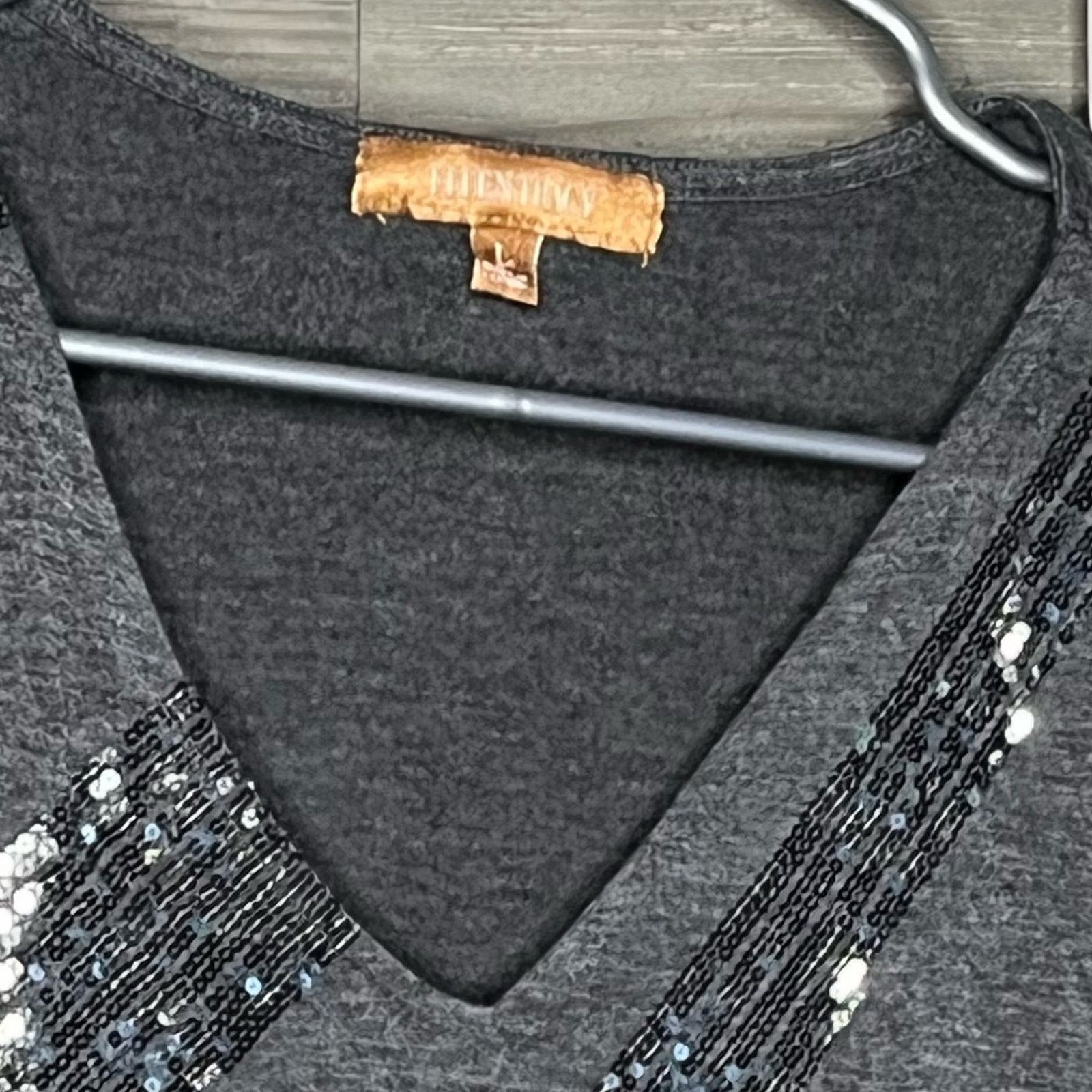 Ellen Tracy Ellen Tracy sequin 3/4 sleeve top size L Size L / US 10 / IT 46 - 3 Thumbnail