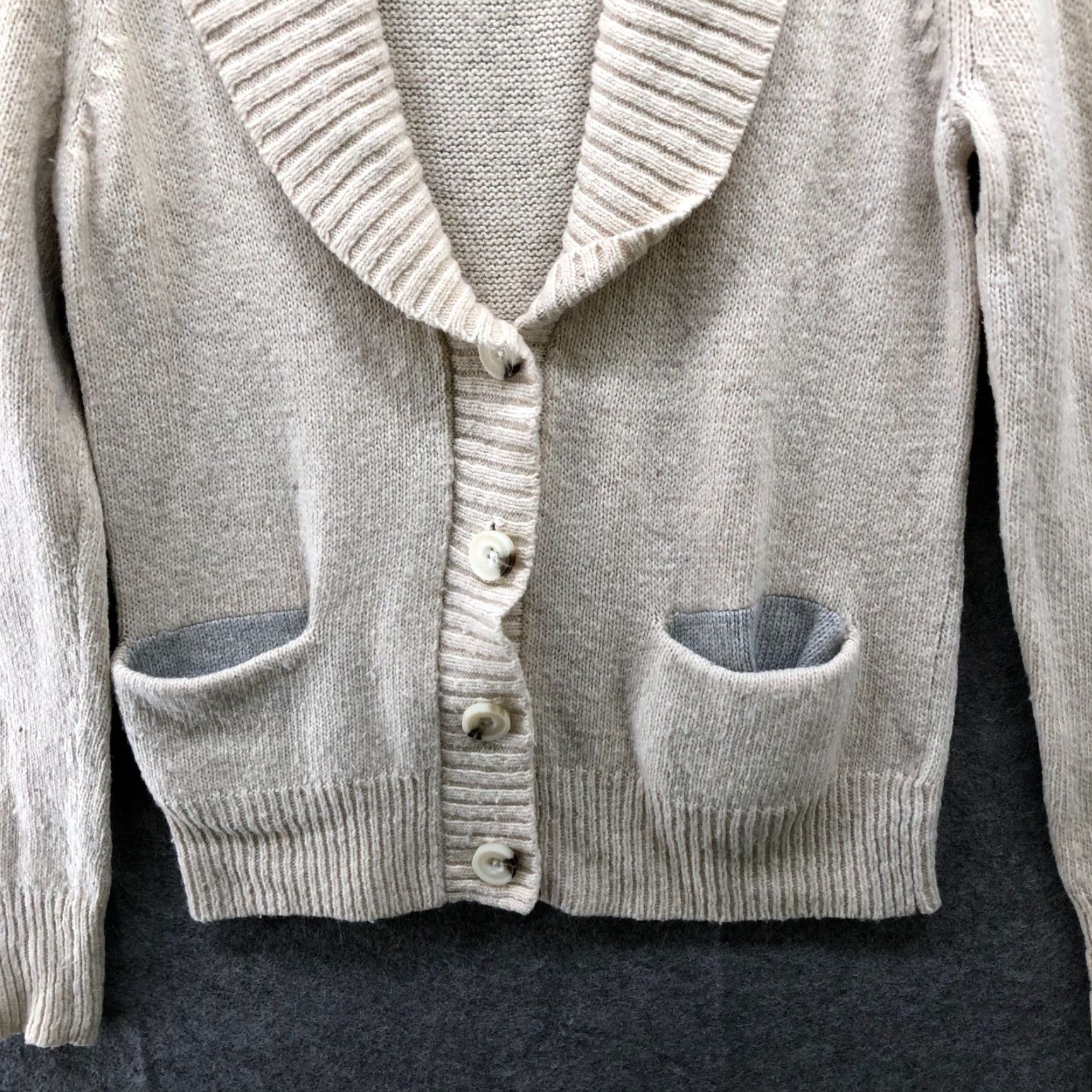 American Eagle Outfitters VINTAGE American Eagle Outfitters Wool Blend Cardigan Sweater Womens L Beige Shawl Collar Size L / US 10 / IT 46 - 4 Thumbnail
