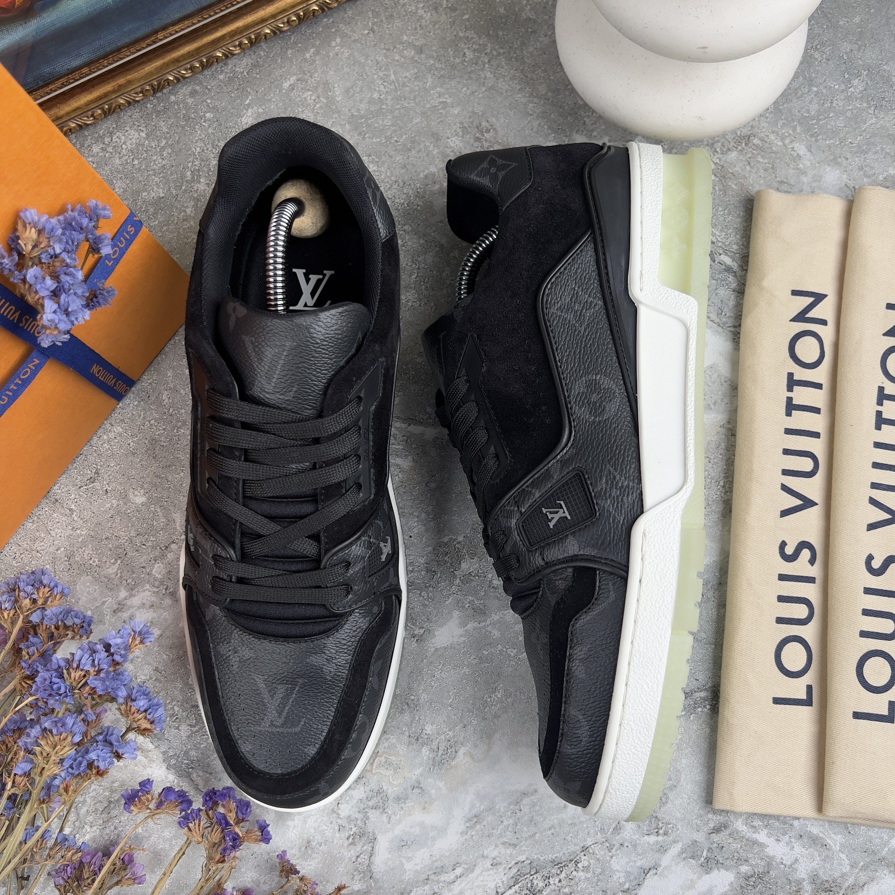 Louis Vuitton LV Trainer Sneakers Monogram Eclipse Black Suede Size US 9 / EU 42 - 2 Thumbnail
