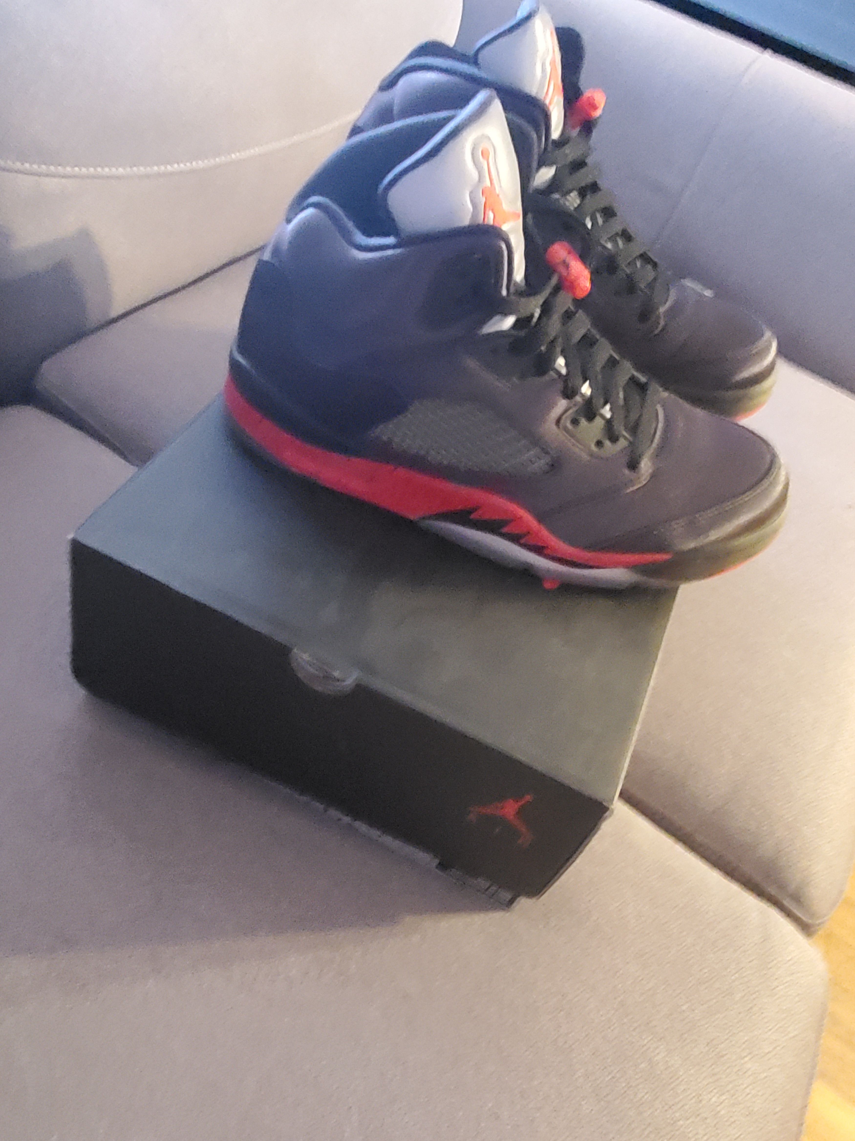 Nike Air jordan 11 satin bred Size US 9 / EU 42 - 2 Thumbnail