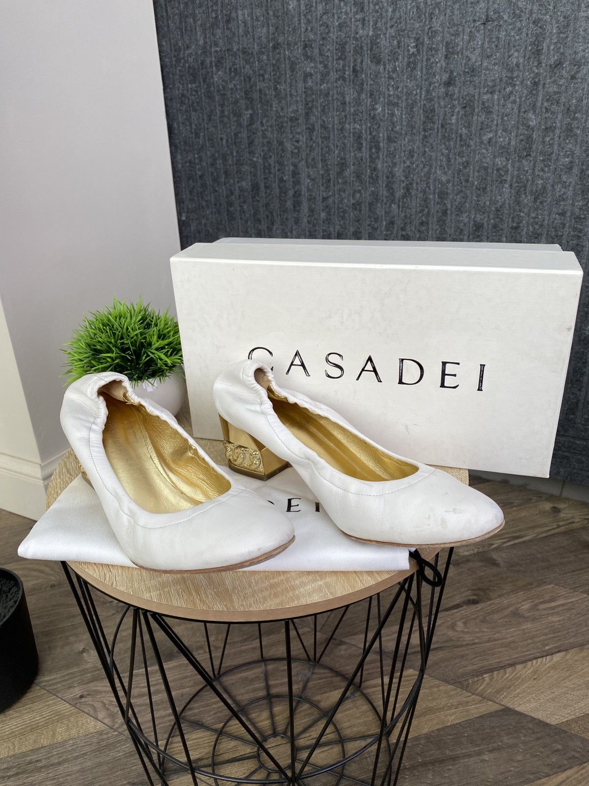 Casadei Casadei White Leather Ballet Flats Gold Heel Slip On Size US 9 / IT 39 - 3 Thumbnail