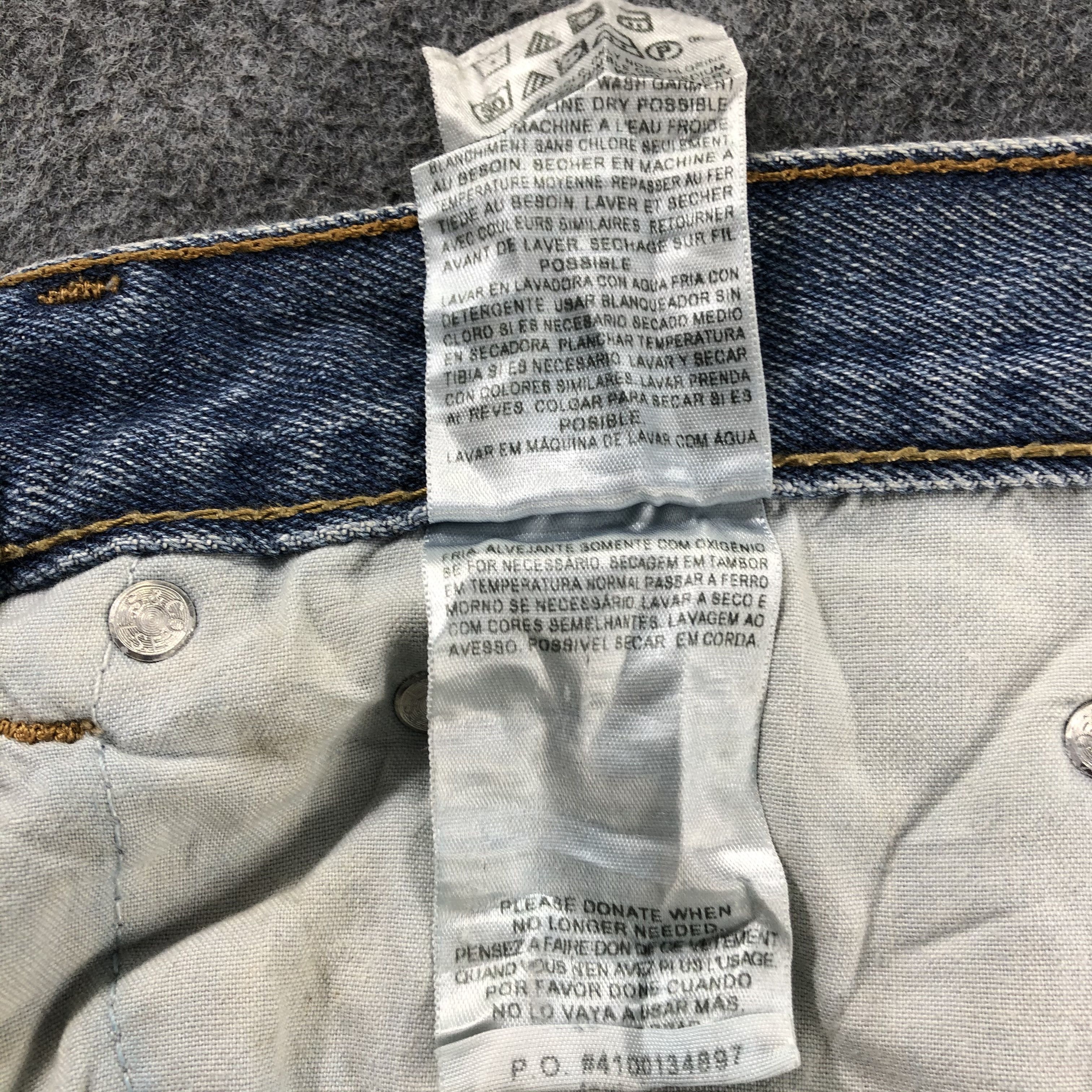Levi's Vintage Blue Wash Levis 505 Jeans-J2676 Size US 33 - 12 Thumbnail