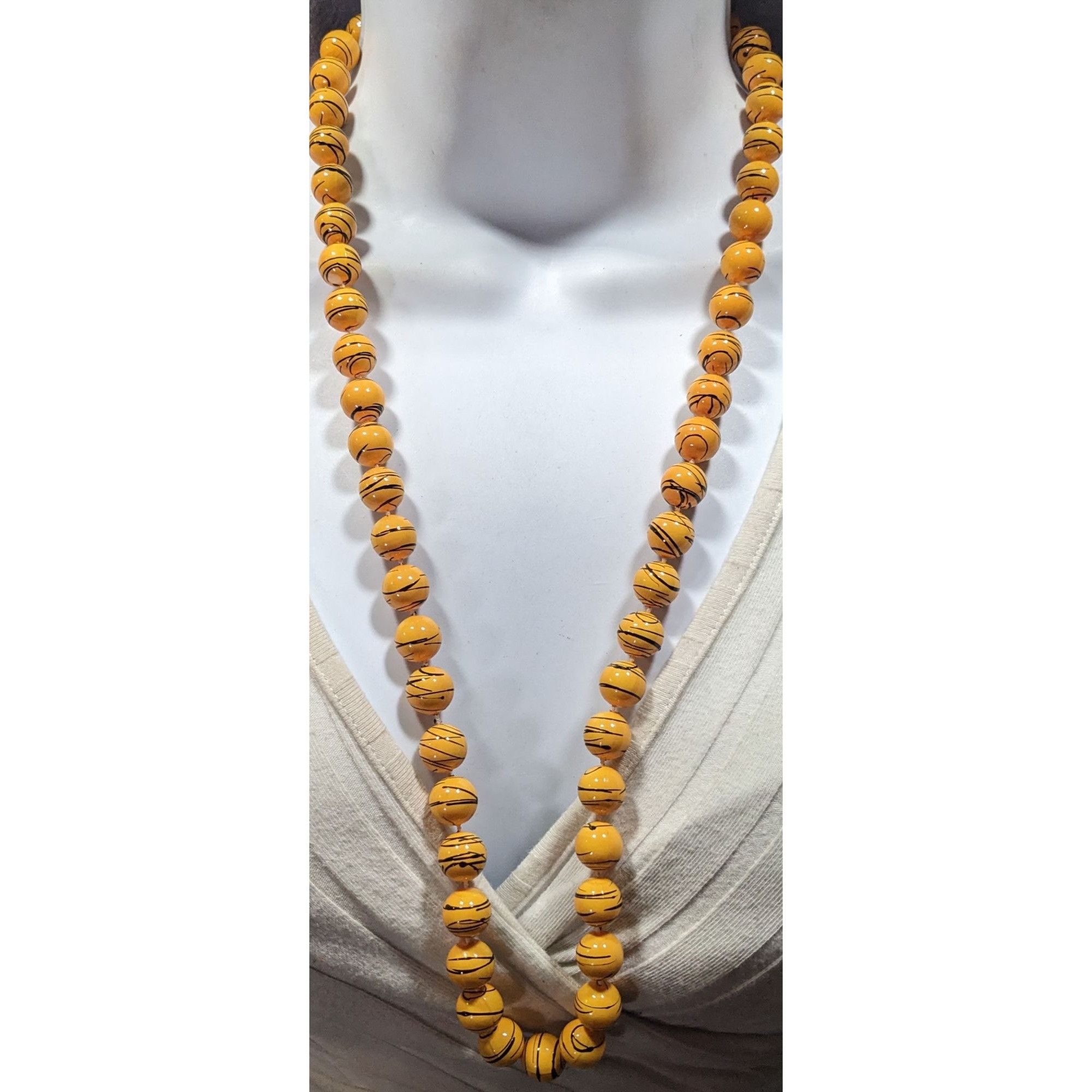 Other Vintage 80s Yellow And Black Paint Splatter Necklace Size ONE SIZE - 2 Thumbnail