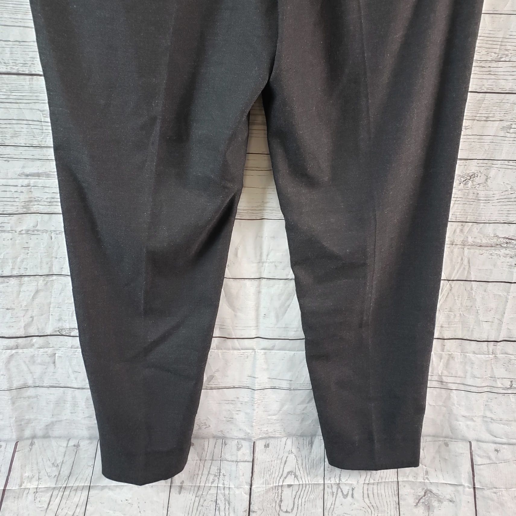 Zara Zara Women's Dress Pants Sz 12 Charcoal Gray Tapered Leg Mid Rise Dress Pants Womens 12 Gray Charcoal Shirt? Size 34" / US 12 / IT 48 - 5 Thumbnail